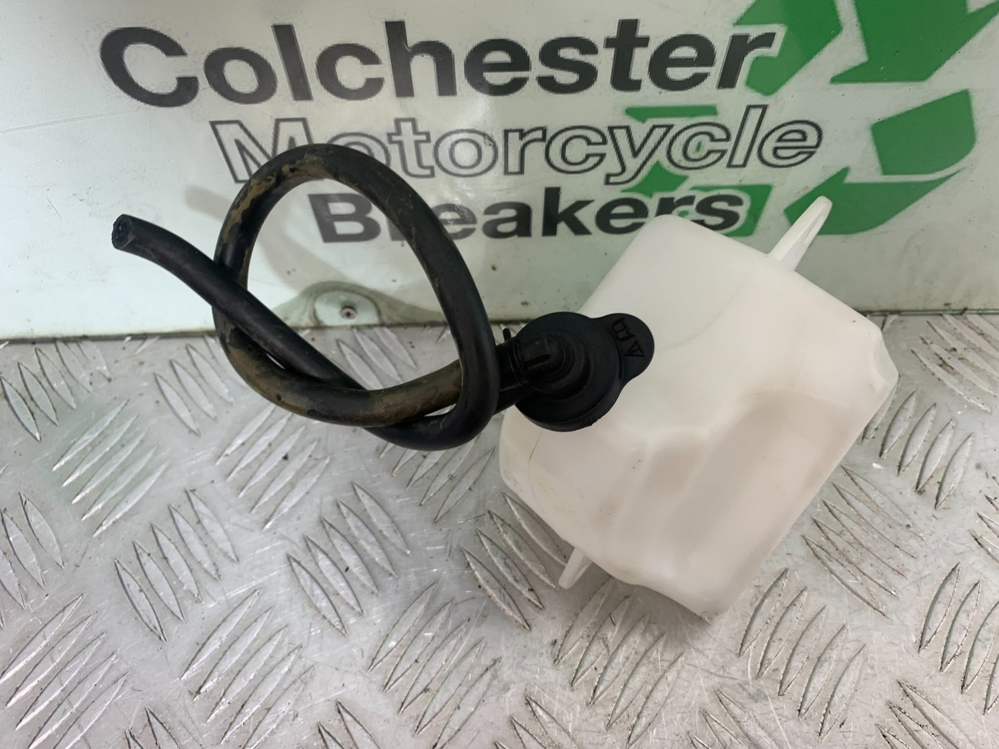 TRIUMPH TRIDENT 660 COOLANT BOTTLE  YEAR 2021-2024 (CMB1148)