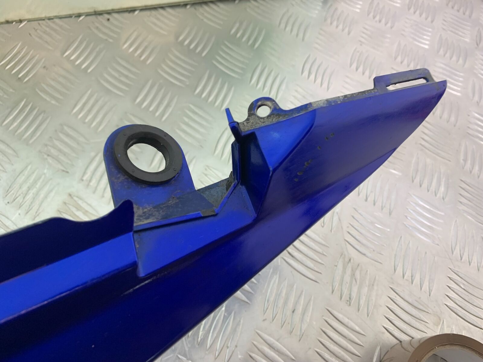 SUZUKI SV1000 SV 1000 K4 LEFT SEAT PANEL  YEAR 2003-2007 (CMB1042)