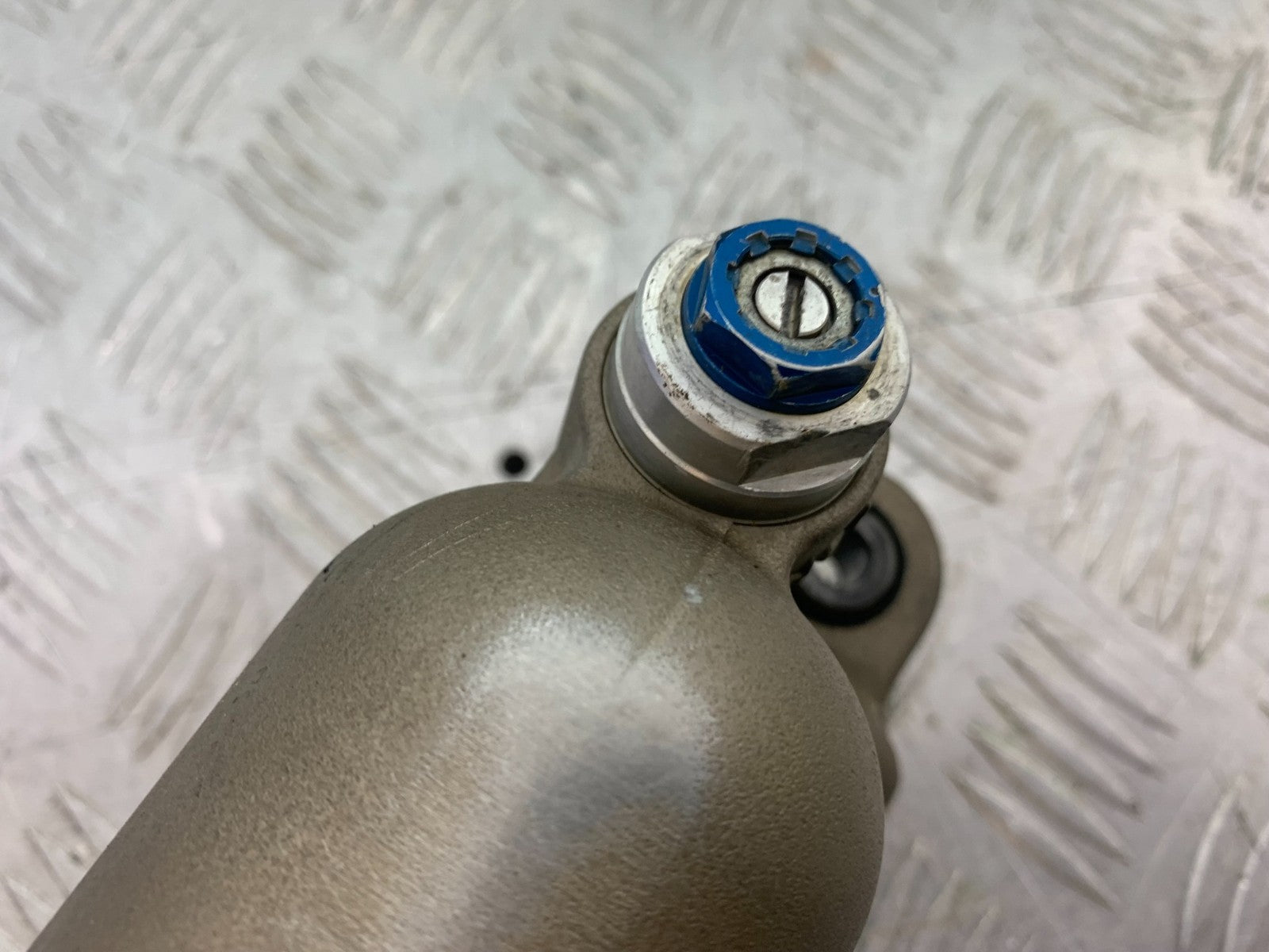 KAWASAKI KXF450 KXF 450 REAR SHOCK  YEAR 2013 CMB1217)