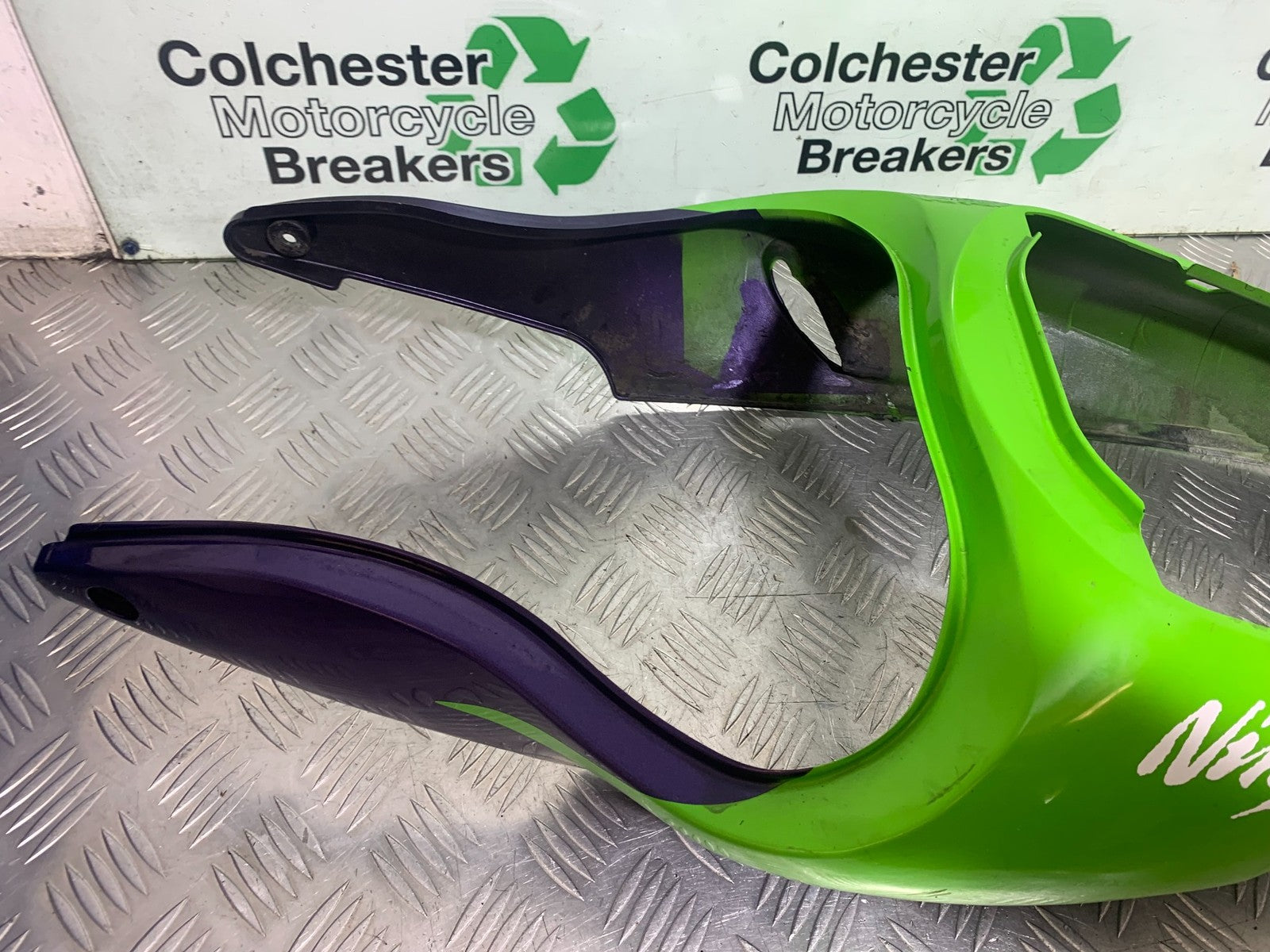 KAWASAKI ZX9R ZX9 E1 TAIL PIECE YEAR 2000-01 (CMB1171)