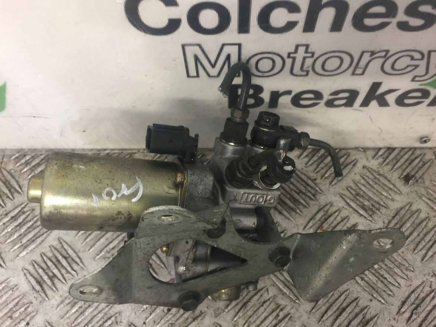 HONDA VFR800 VFR 800 V TEC FRONT ABS PUMP   YEAR 2003 (ABS) STOCK 304