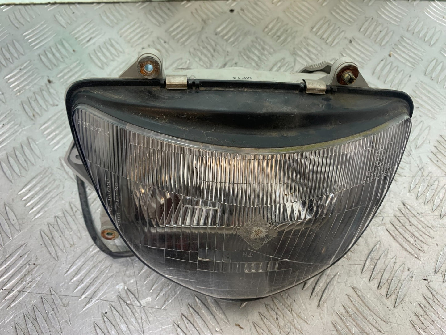 HONDA NT650 V DEAUVILLE HEADLIGHT  YEAR 1998-01(CMB1320)