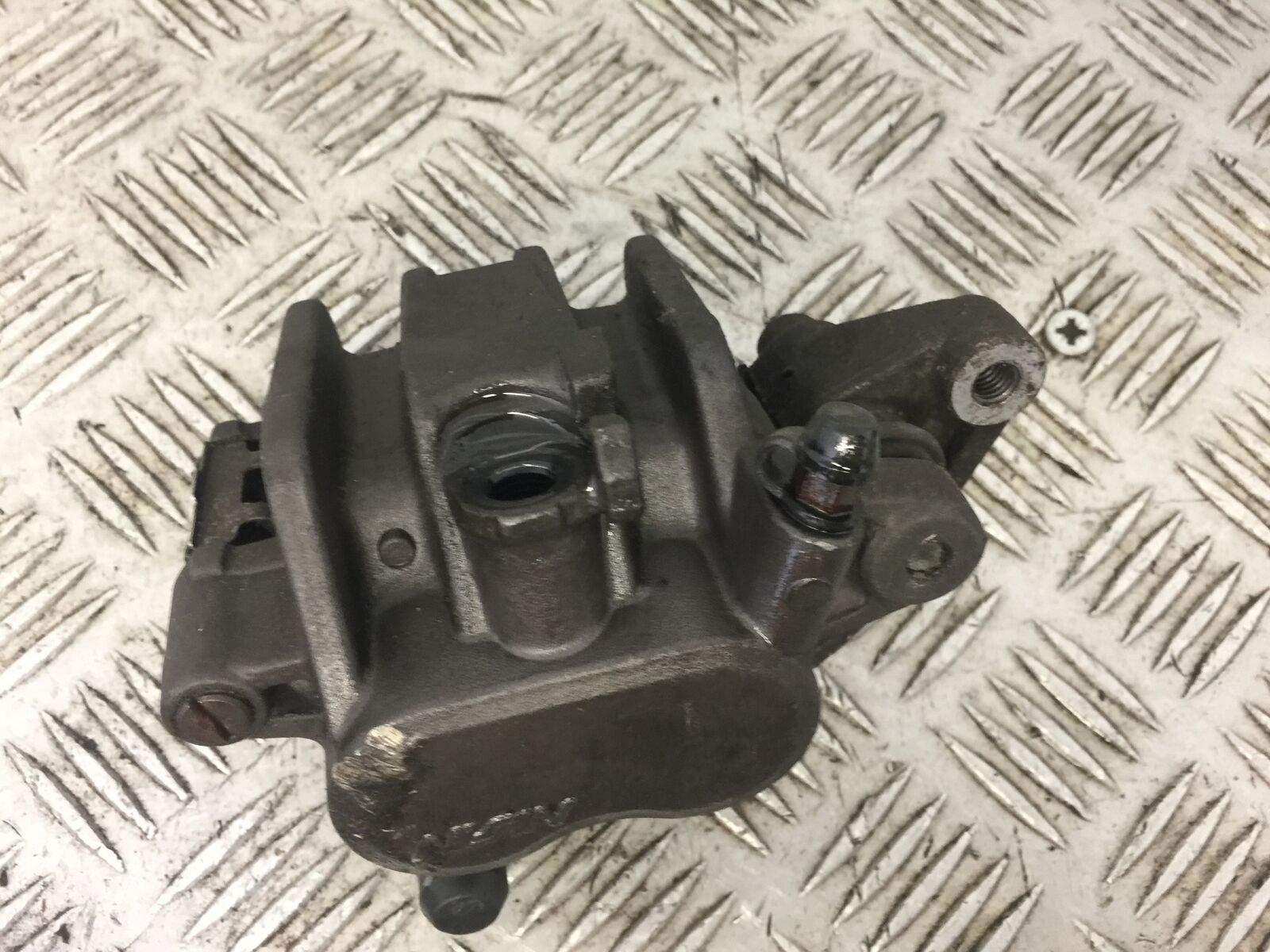 HONDA CB400 CB 400 SUPER FOUR FRONT RIGHT CALIPER YEAR 1996 (STOCK 579)
