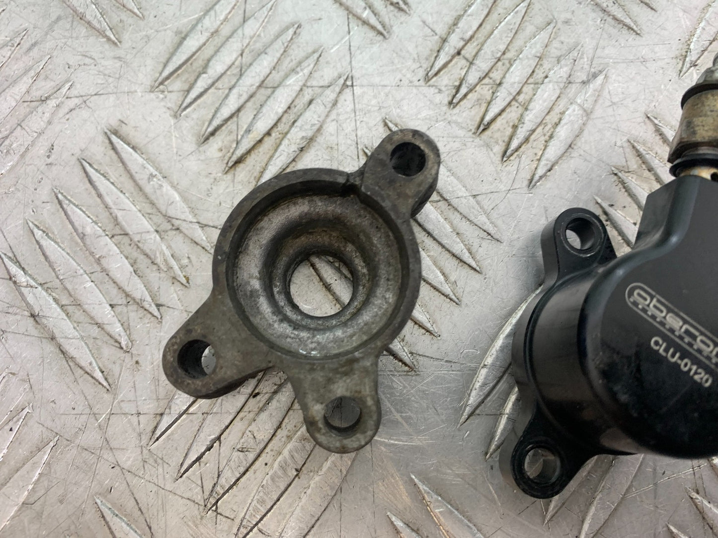 APRILIA RSV1000 RSV 1000 MILLE CLUTCH SLAVE CYLINDER  1998- 2003 (CMB1184)