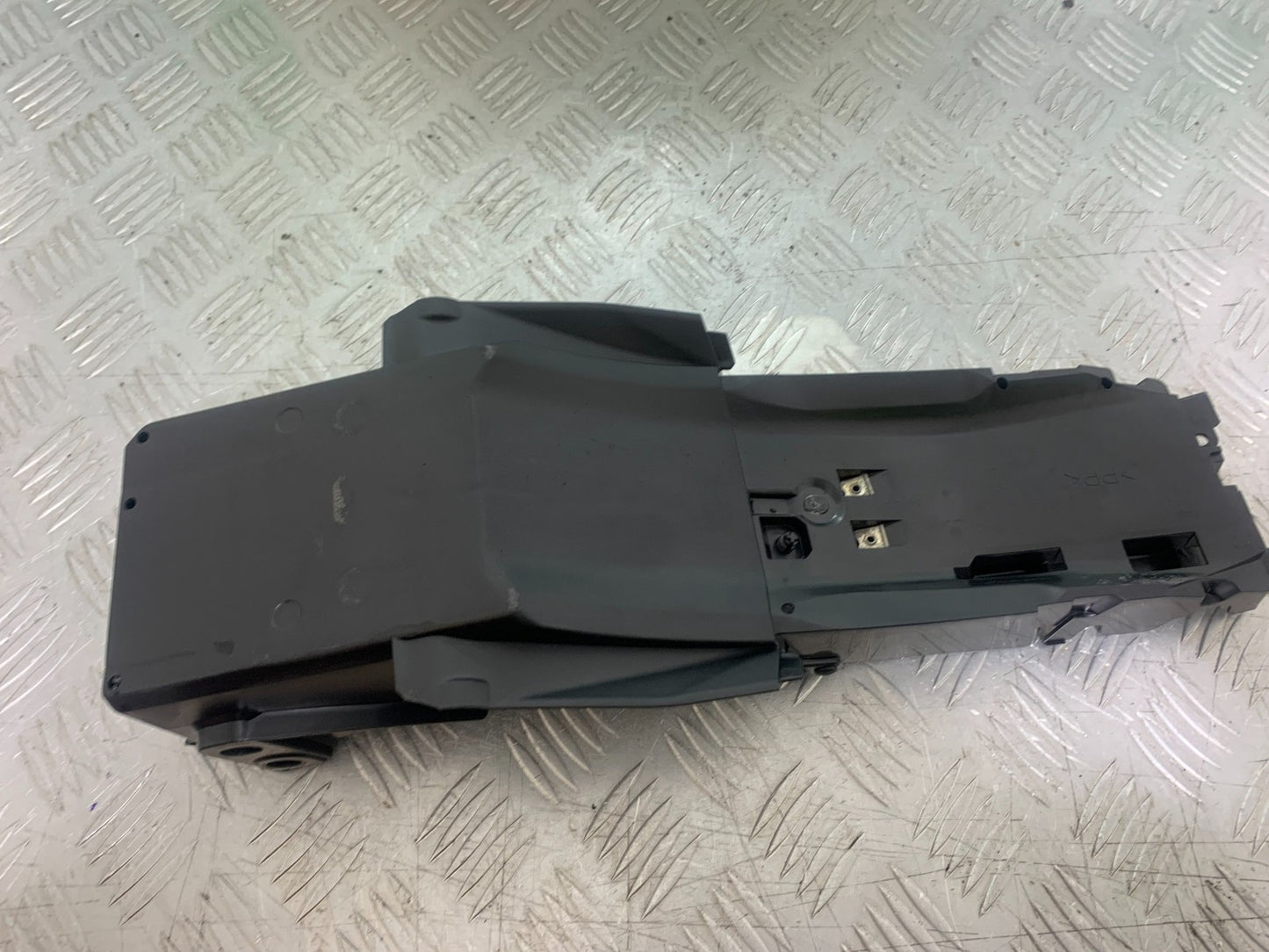 YAMAHA YZF R7 UNDERTRAY  YEAR 2022-2025 (CMB1255)