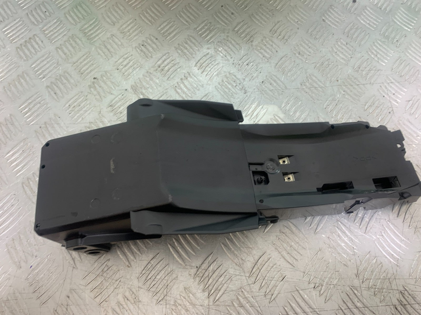 YAMAHA YZF R7 UNDERTRAY  YEAR 2022-2025 (CMB1255)