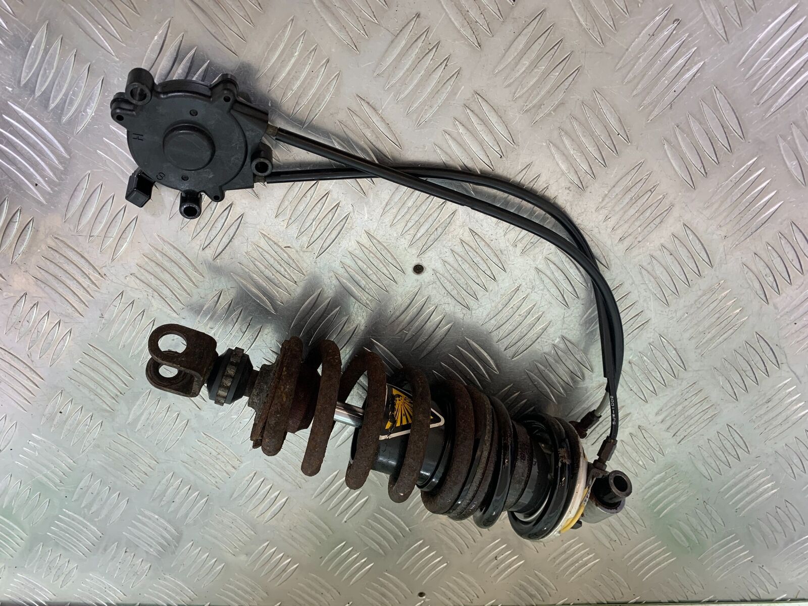 YAMAHA FJR1300 FJR 1300 REAR SHOCK   YEAR 2001-05 (CMB1005)