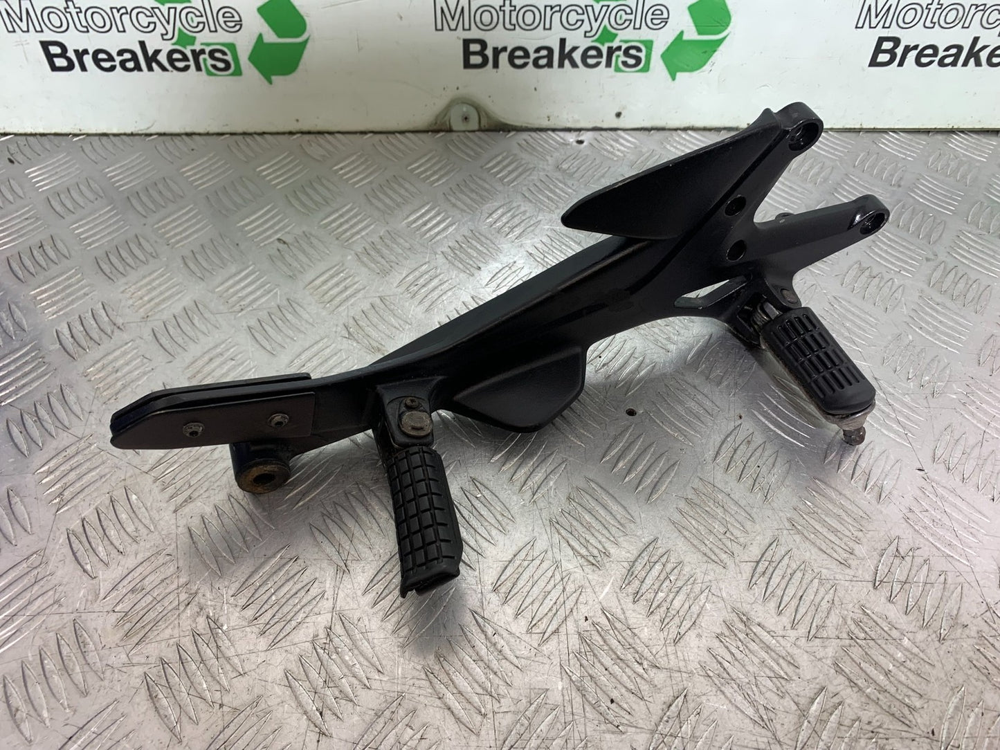 HONDA CBF600 CBF 600 FRONT RIGHT HANGER  YEAR 2004 -07 (CMB1247)