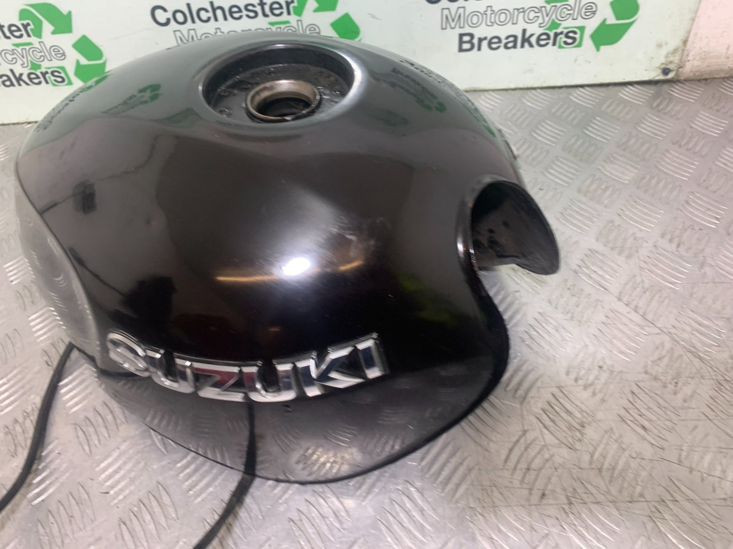 SUZUKI GSX750 INAZUMA PETROL TANK  YEAR 1998-2003 (CMB1308)