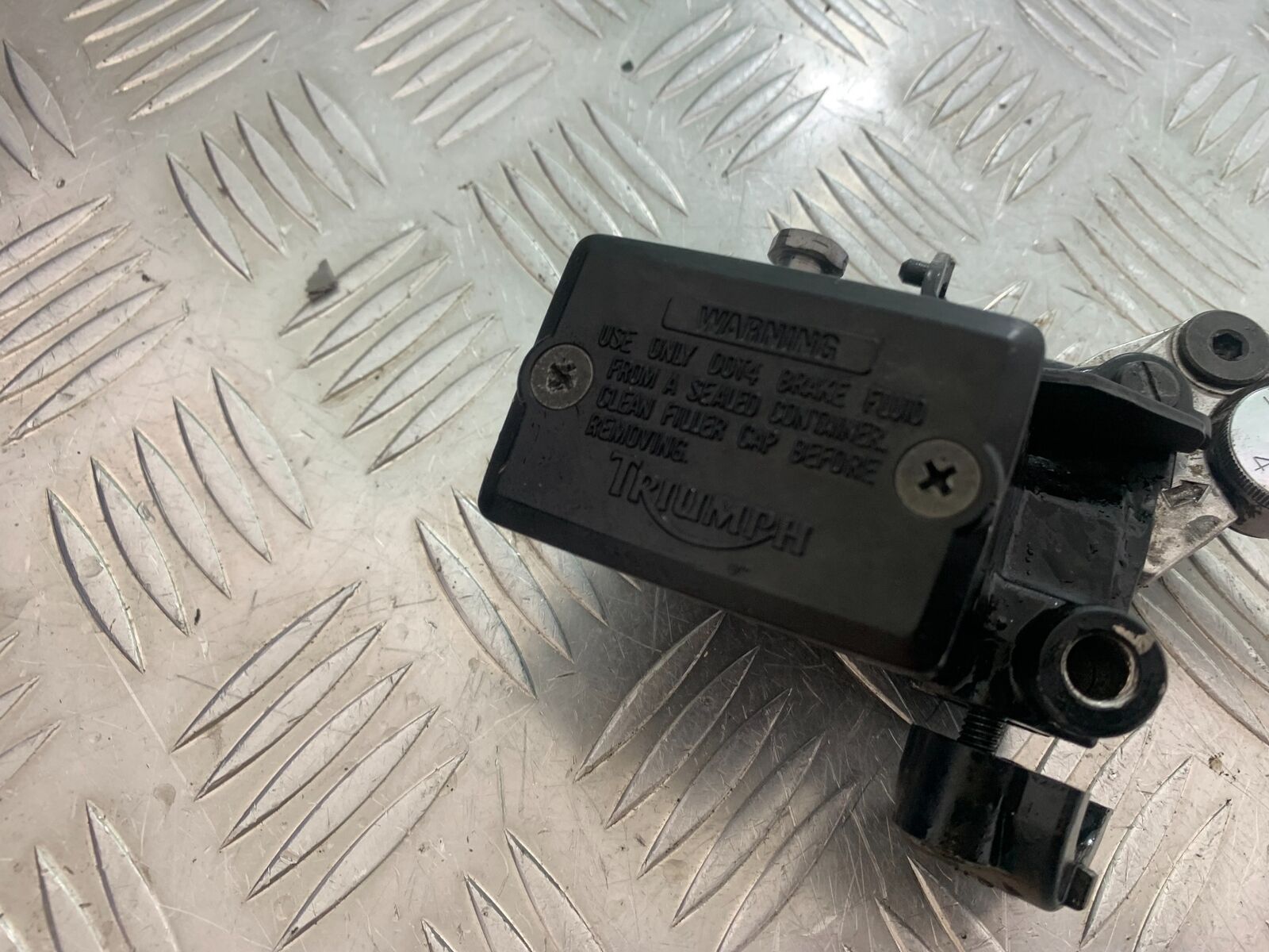 TRIUMPH TIGER 800 FRONT MASTER CYLINDER   YEAR 2011-2014 (CMB1113)