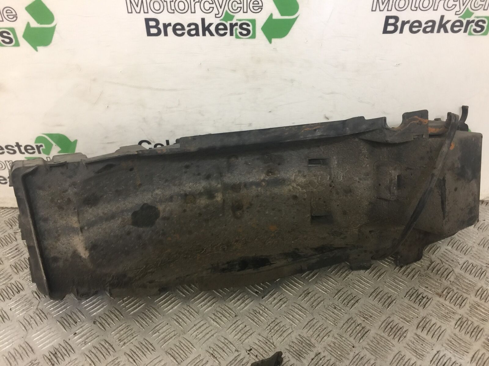 KAWASAKI ZZR1100 D REAR MUDGUARD  YEAR 1999 (STOCK 648)