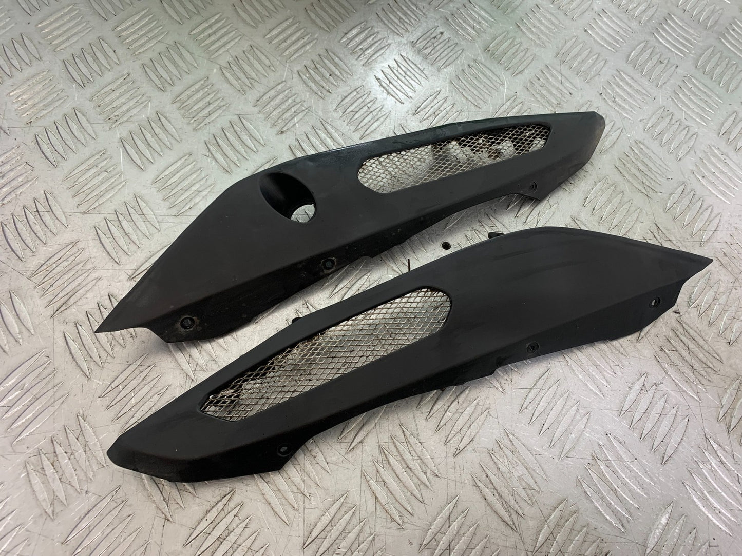 BENELLI BN125 BN 125 LEFT AND RIGHT SIDE INFILL PANELS  YEAR 2018-2021 (CMB1245)
