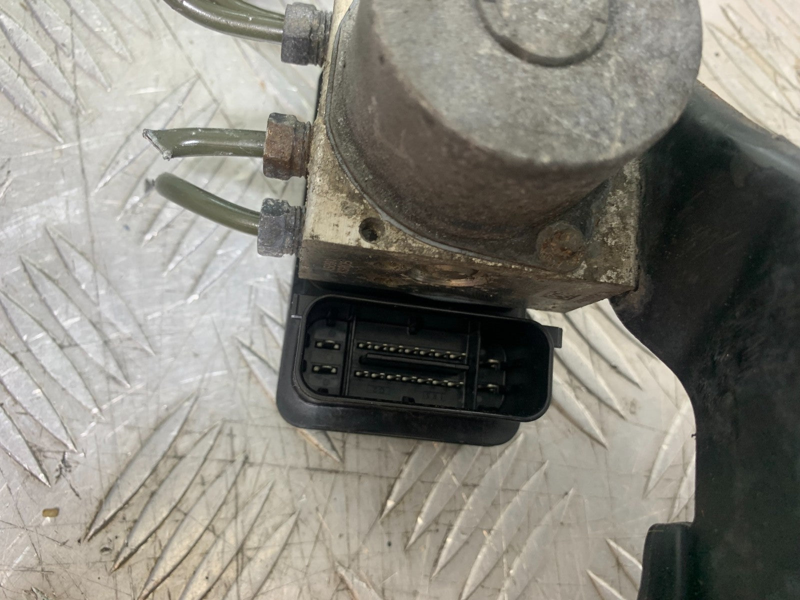 SUZUKI DL1000 V-STROM ABS PUMP YEAR 2014-2019 (CMB1325)