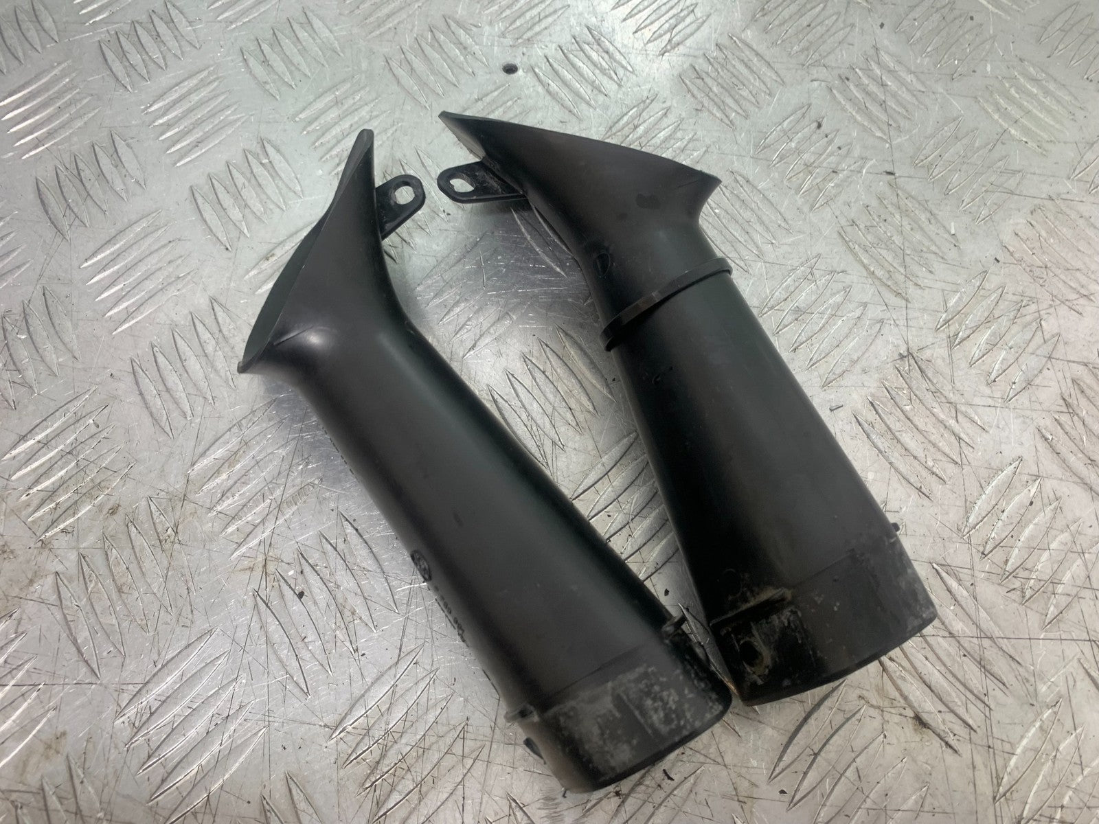 BMW R1200 R 1200 GS AIR TUBES  YEAR 2013-2016 (CMB1257)