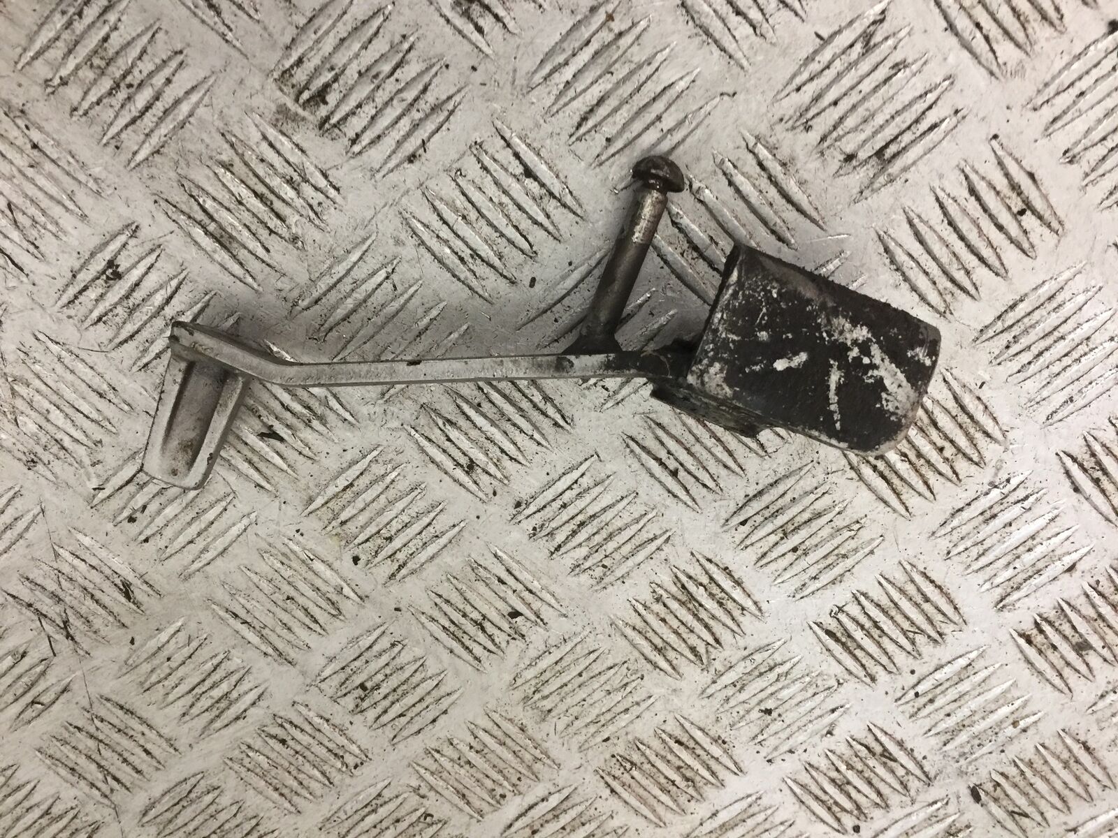 KAWASAKI Z1000 REAR BRAKE PEDAL  YEAR 2007-2009 (STOCK 763)