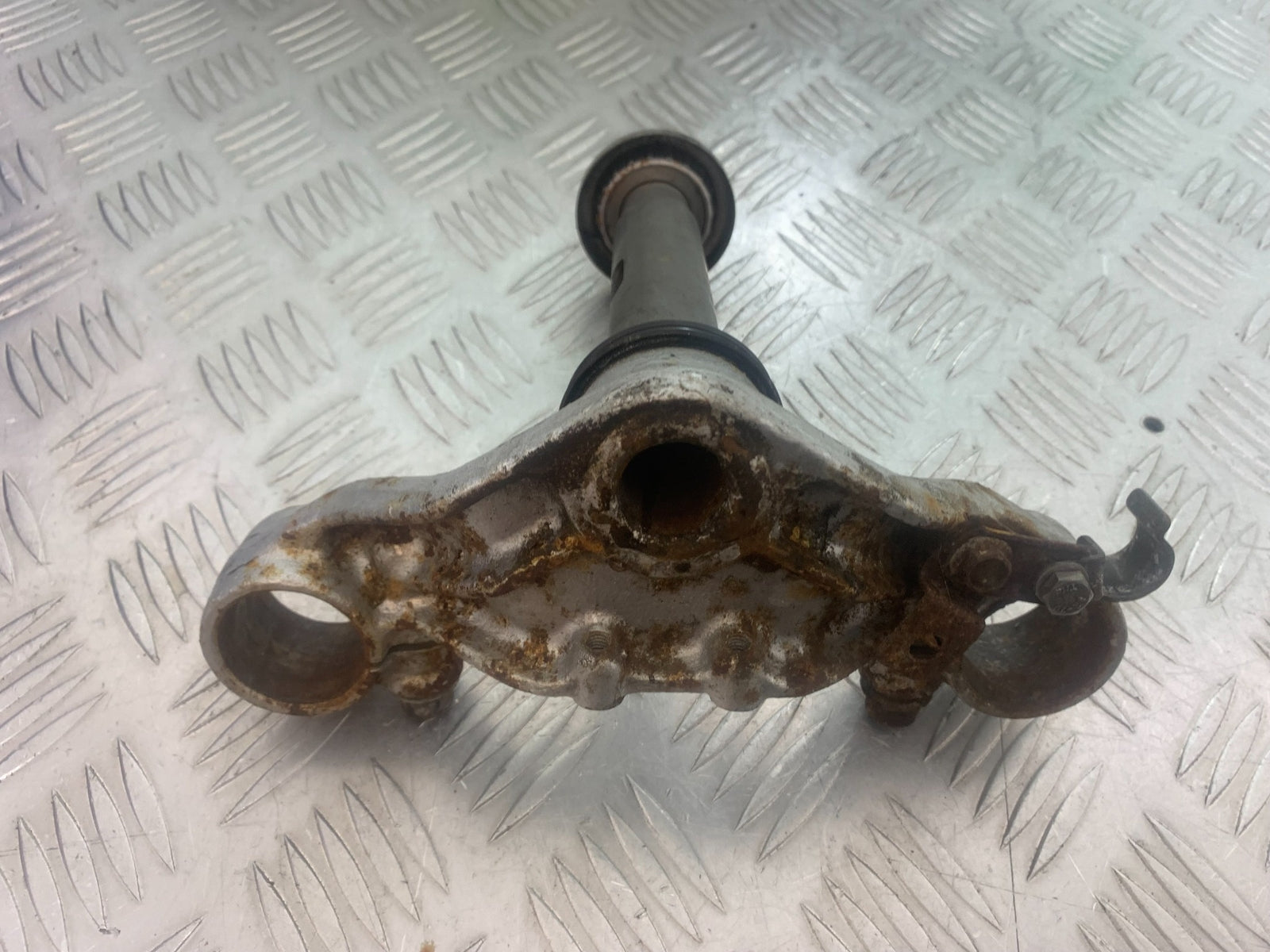 YAMAHA XV535 XV 535 VIRAGO BOTTOM YOKE YEAR 1994-02 (CMB1139)