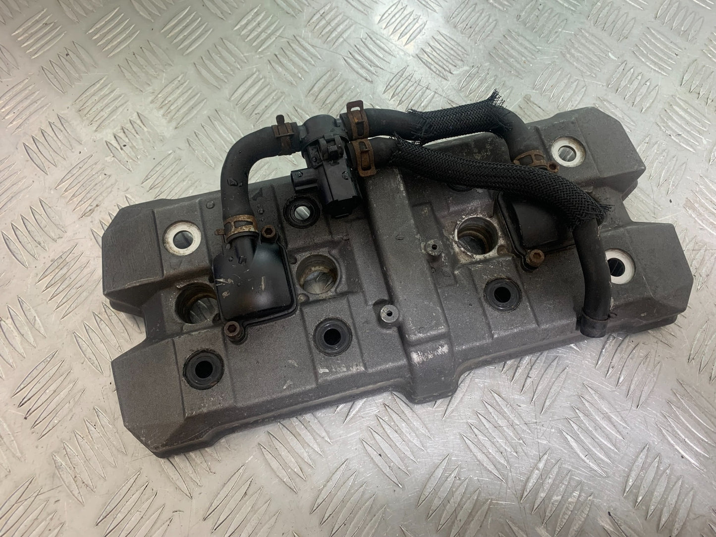 SUZUKI GSF650 GSF 650 ROCKER COVER   YEAR 2007-2009  (CMB1161)