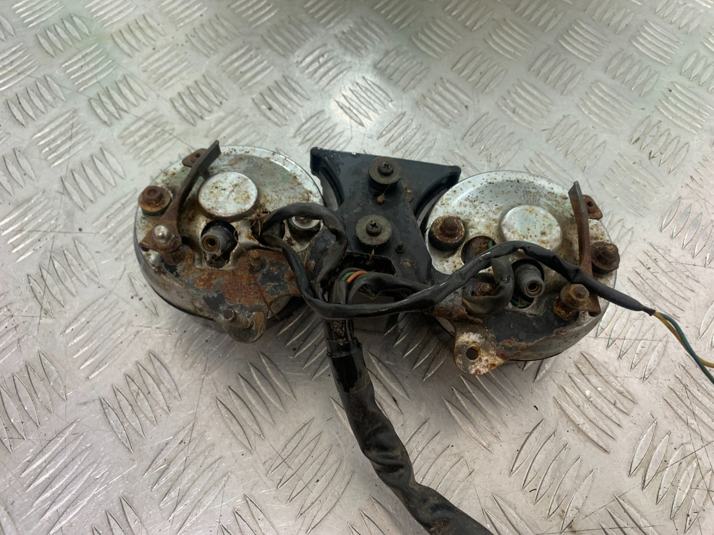 HONDA GL500 GL 500 SILVERWING CLOCKS  YEAR 1981-82  (CMB1168)