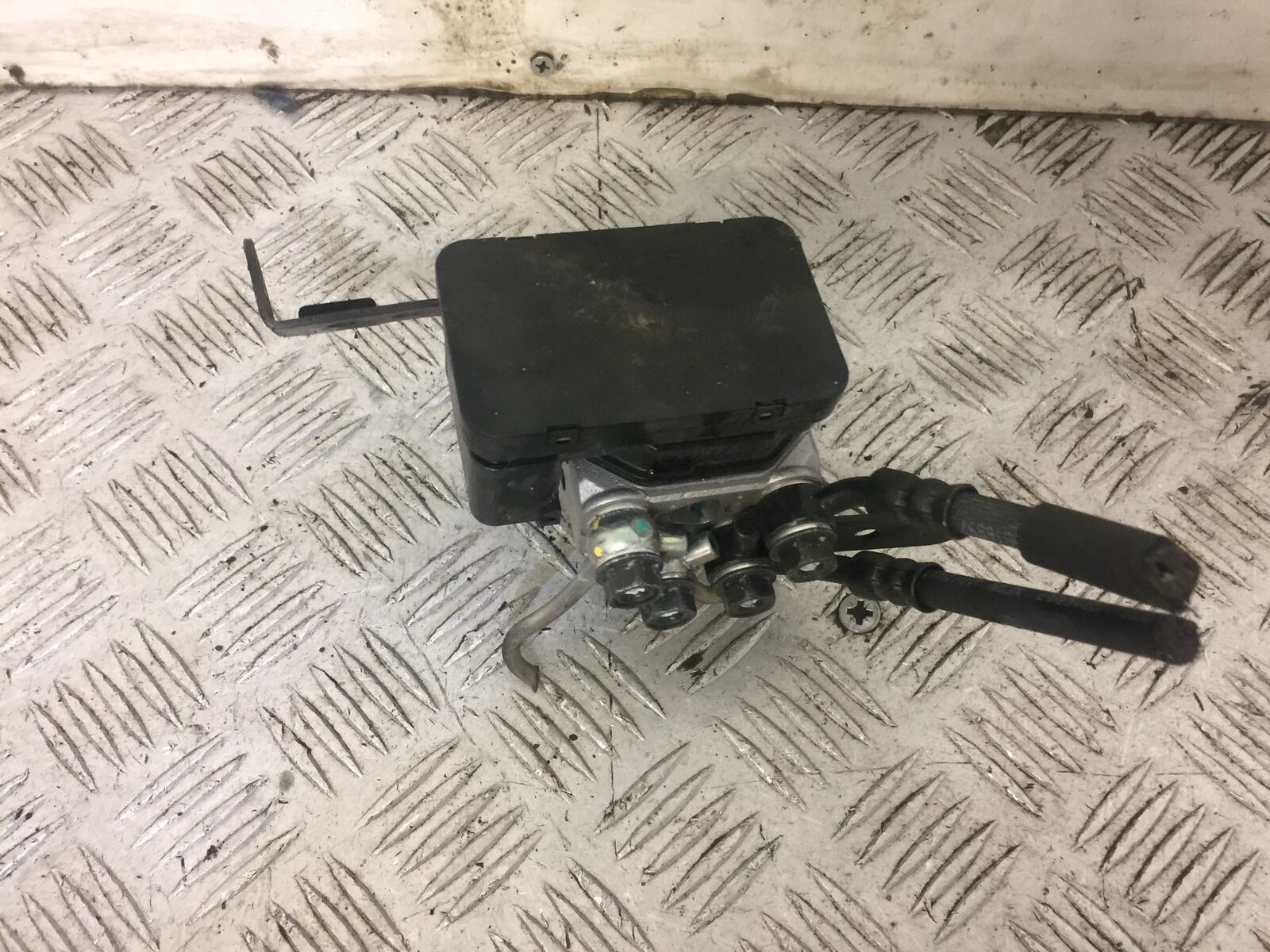 KAWASAKI Z400 Z 400 ABS PUMP  YEAR 2019  (STOCK 672)