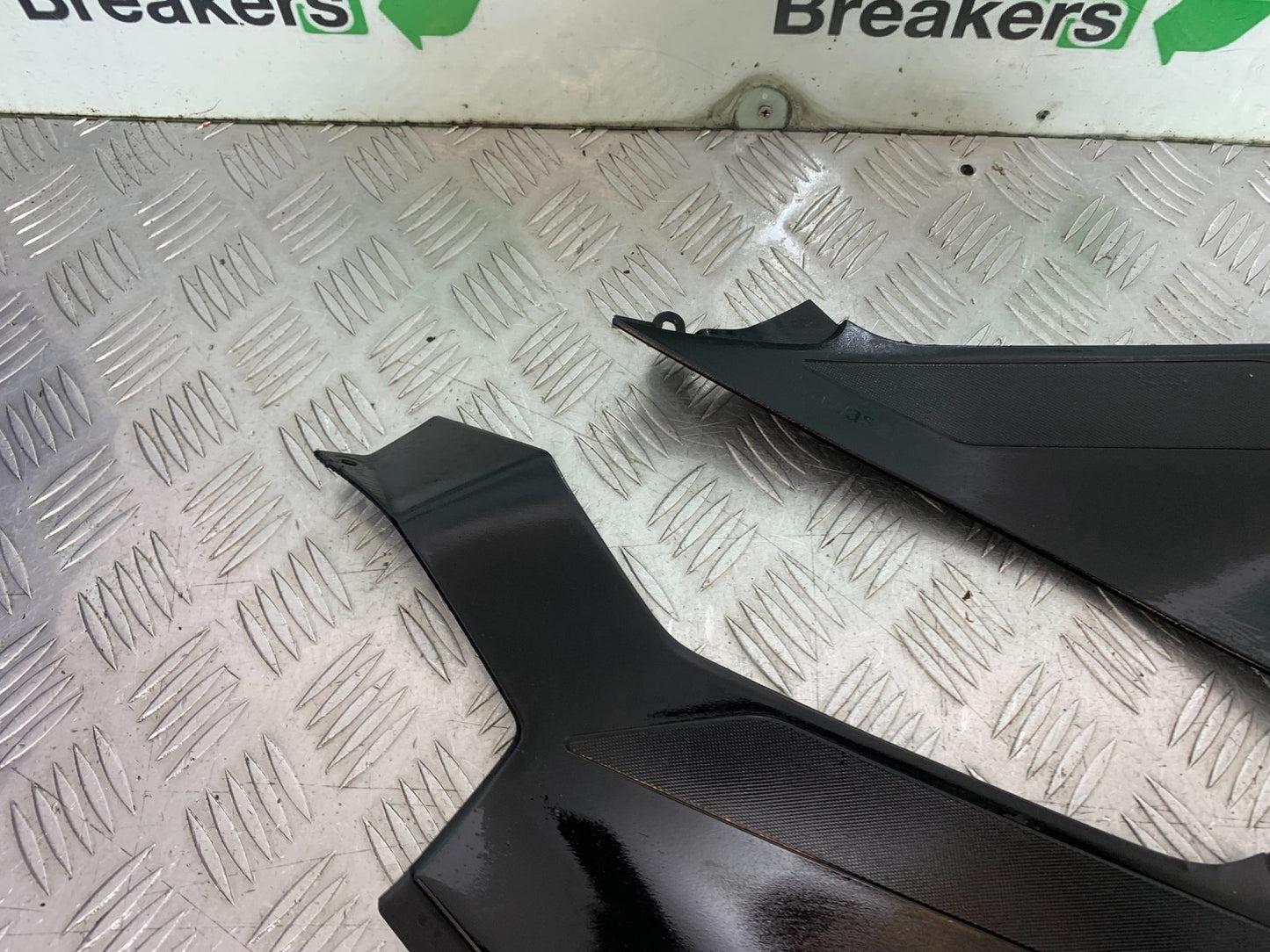 KAWASAKI NINJA 400 EX 400 LEFT AND RIGHT INFILLS  YEAR 2018-2022 (CMB1278)