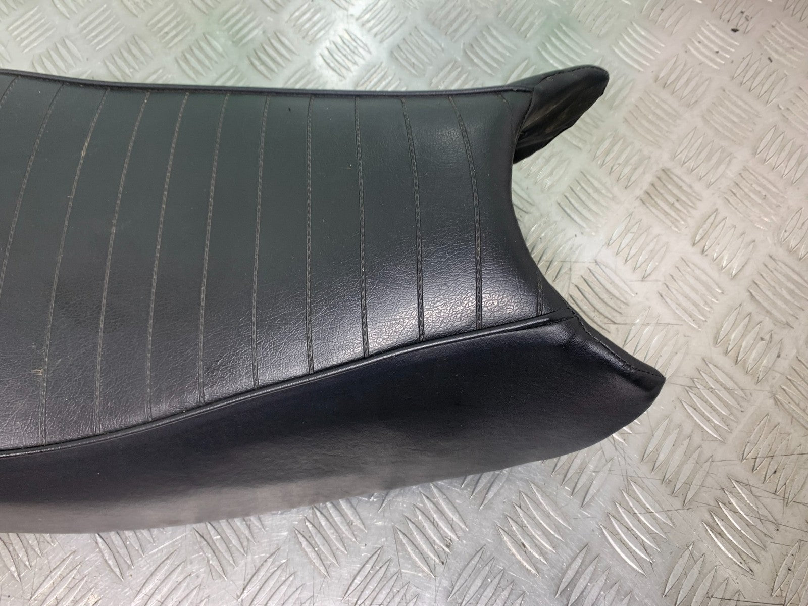 HONDA NTV 600 REVERE SEAT YEAR 1988-1996  (CMB1281)