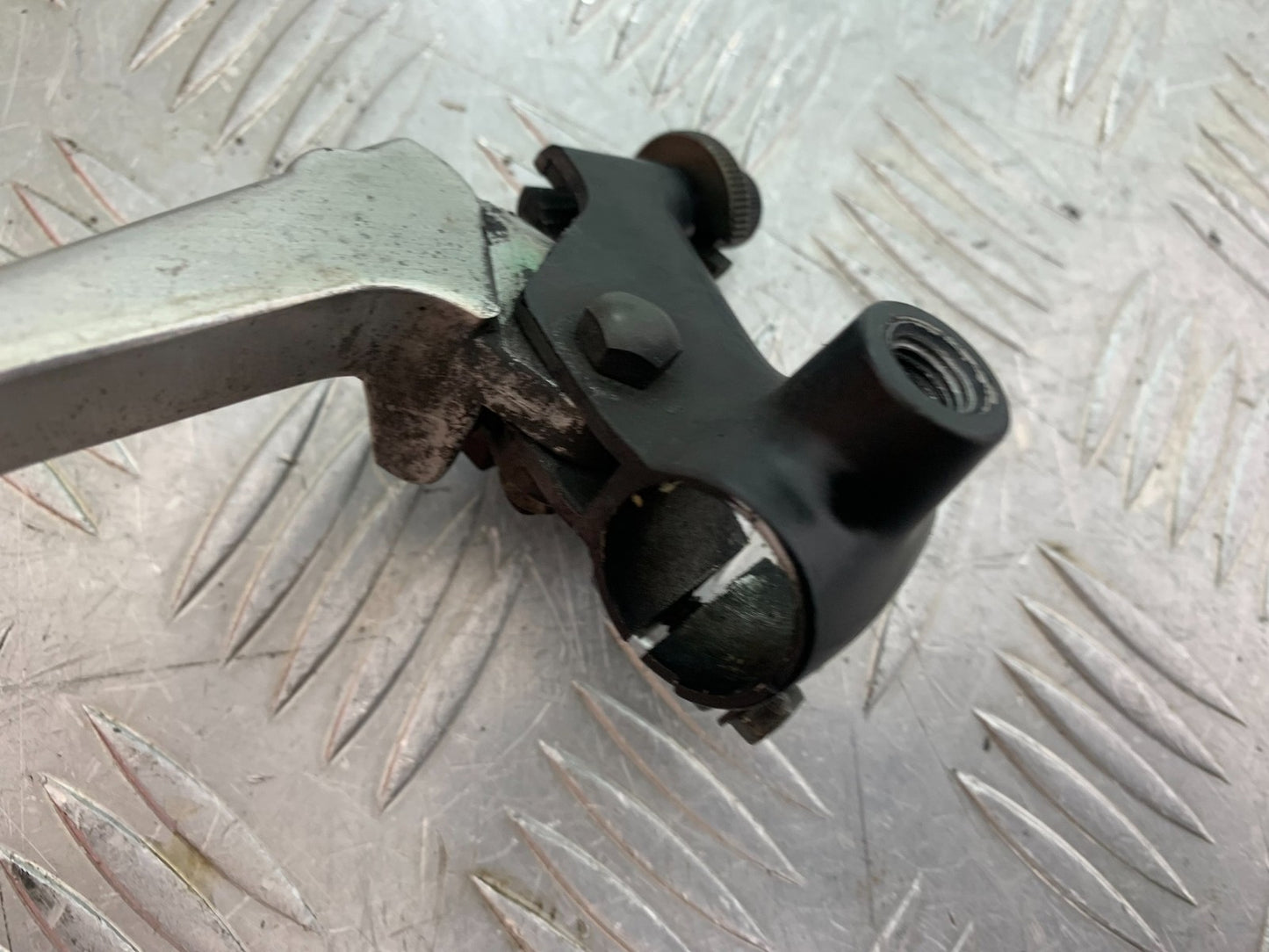 YAMAHA XJ600 XJ 600 DIVERSION CLUTCH LEVER AND BRACKET 1998-2000 (CMB1191)