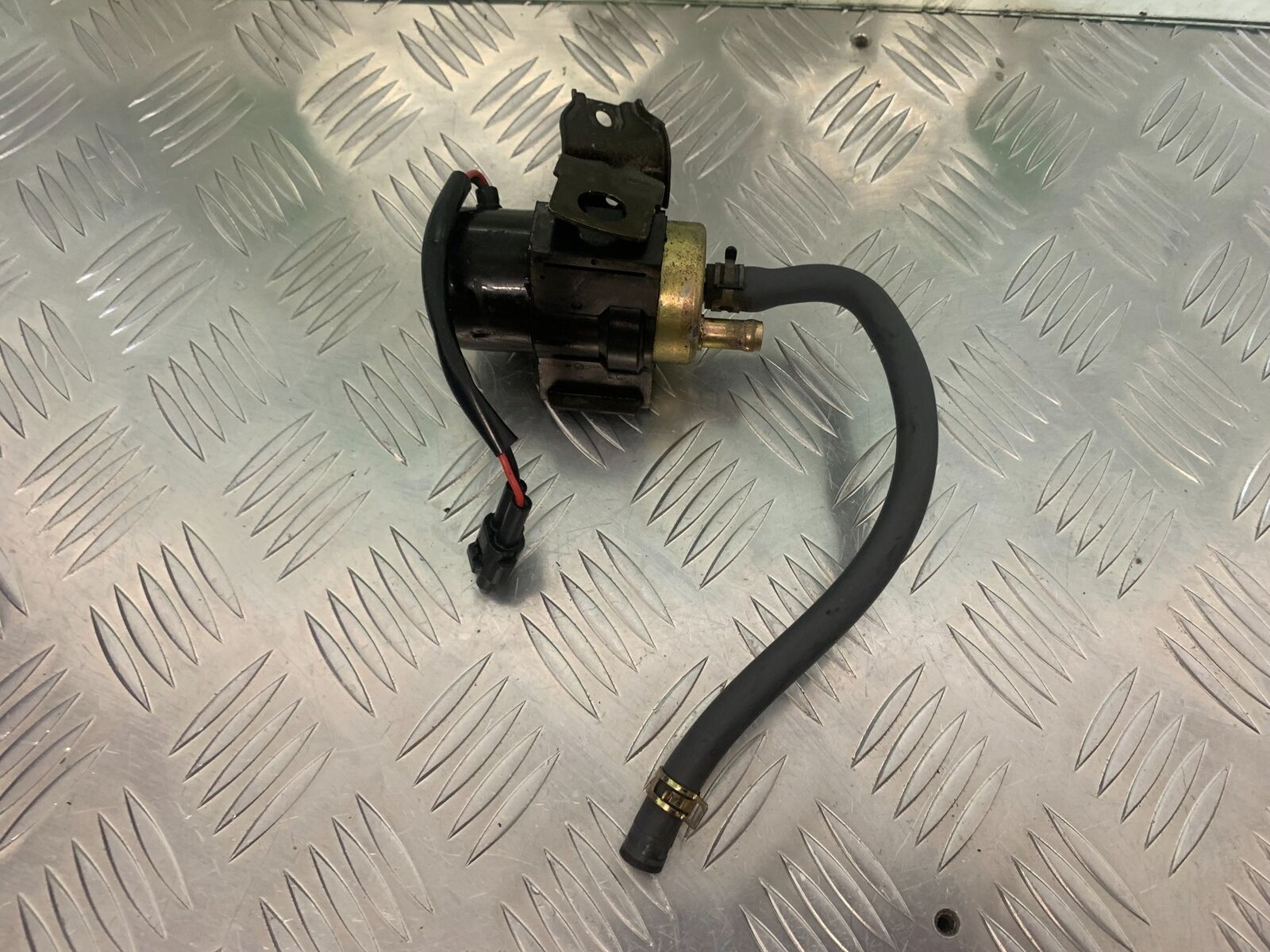KAWASAKI ZX6R ZX6 J PETROL PUMP   YEAR 2000 (STOCK 947)
