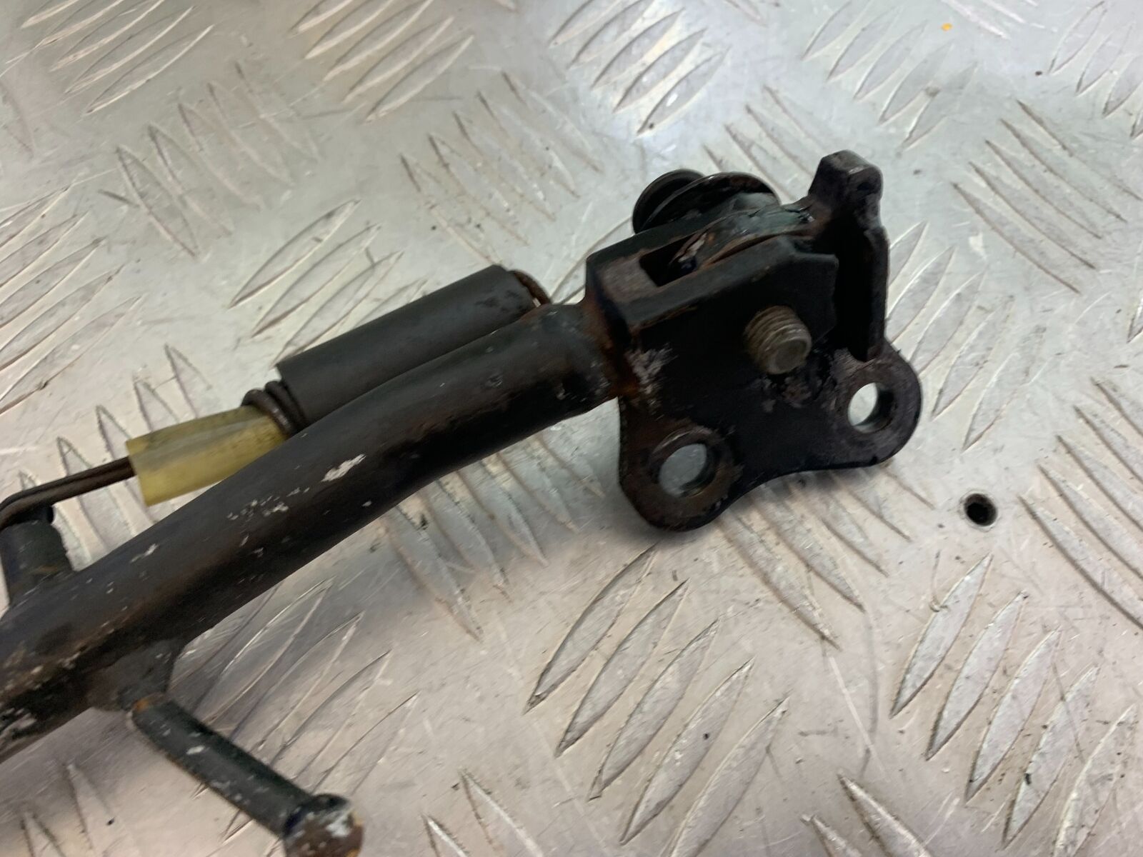 HONDA CBR 929 RRY FIREBLADE SIDE STAND   YEAR 2000-01 (CMB1094)