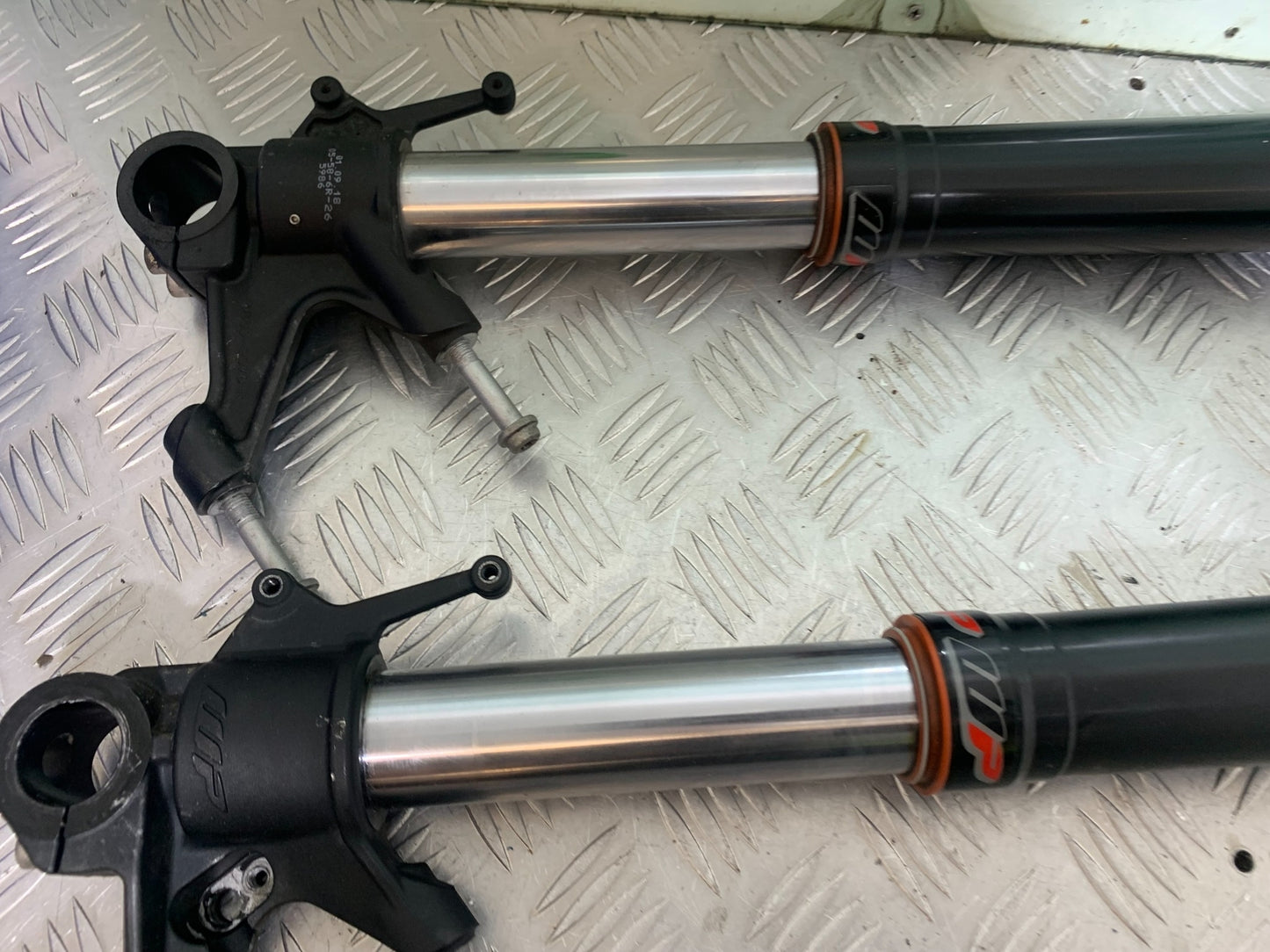 KTM 790 DUKE FORKS   YEAR 2018-2021  (CMB11150)