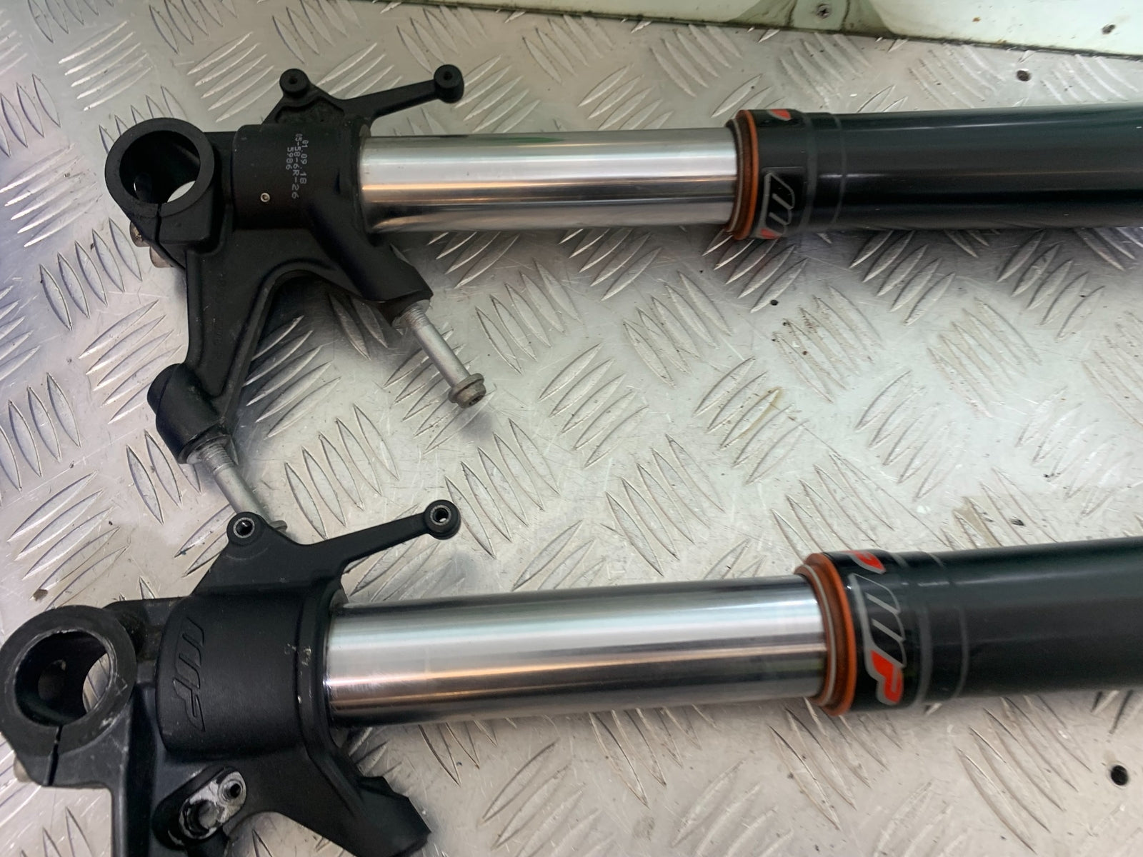 KTM 790 DUKE FORKS   YEAR 2018-2021  (CMB11150)