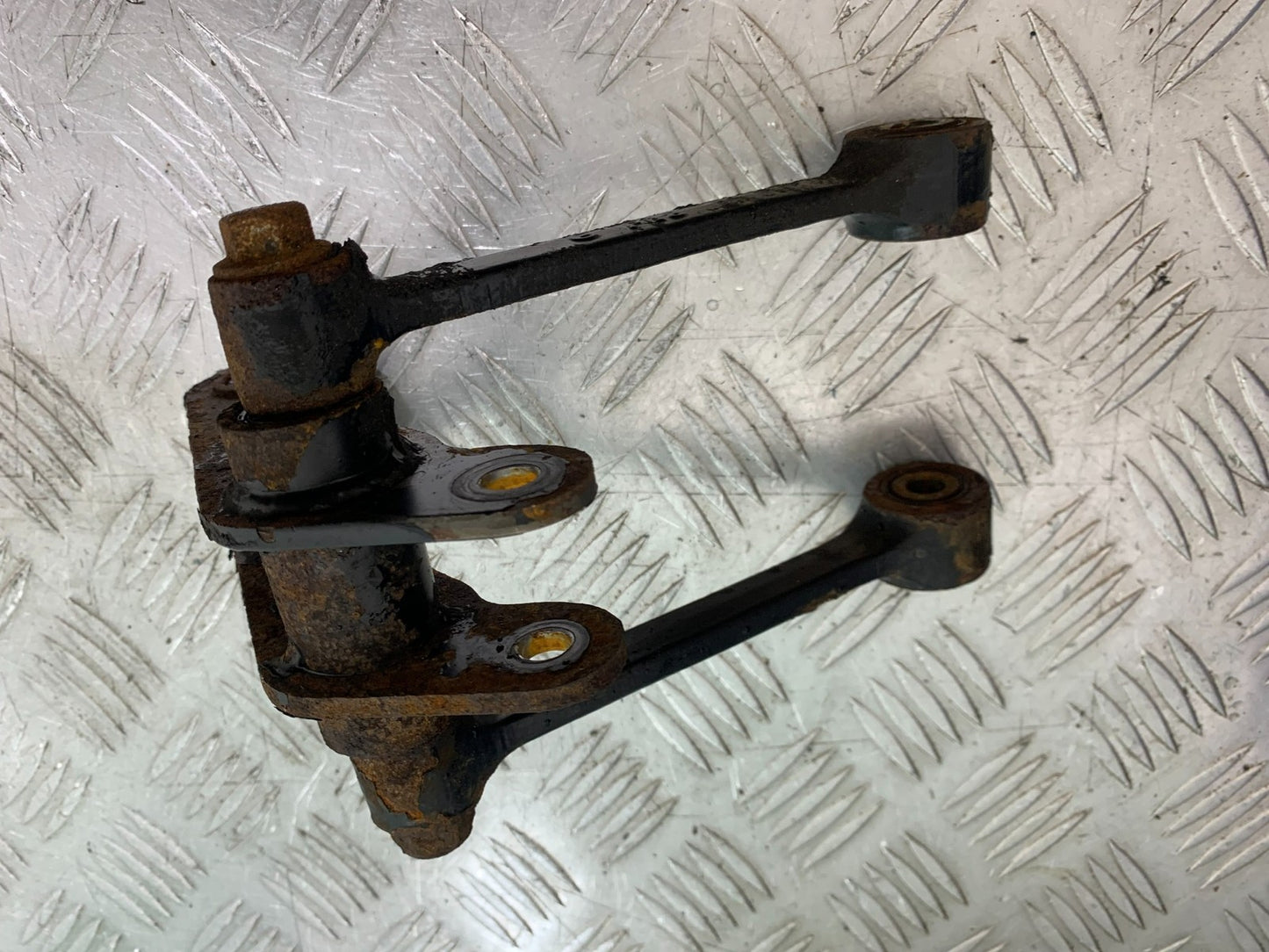 ROYAL ENFIELD HIMALAYAN 411 REAR SHOCK LINKAGE   YEAR 2018-2023 (CMB1279)