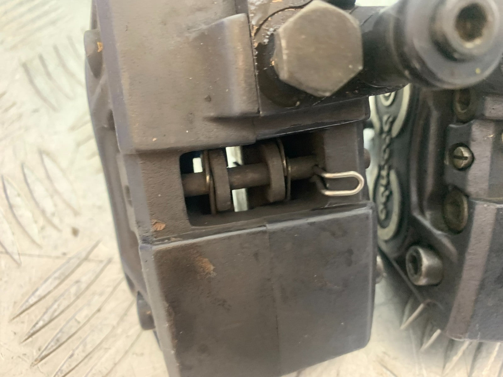 BMW R850 R R850R FRONT BRAKE CALIPERS   YEAR 1994-2002 (CMB1170)