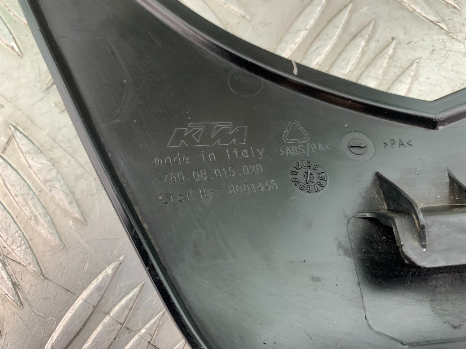 KTM 690 DUKE R LC4 REAR LIGHT TAIL COVER INFILL YEAR 2012-2015  (CMB1180)