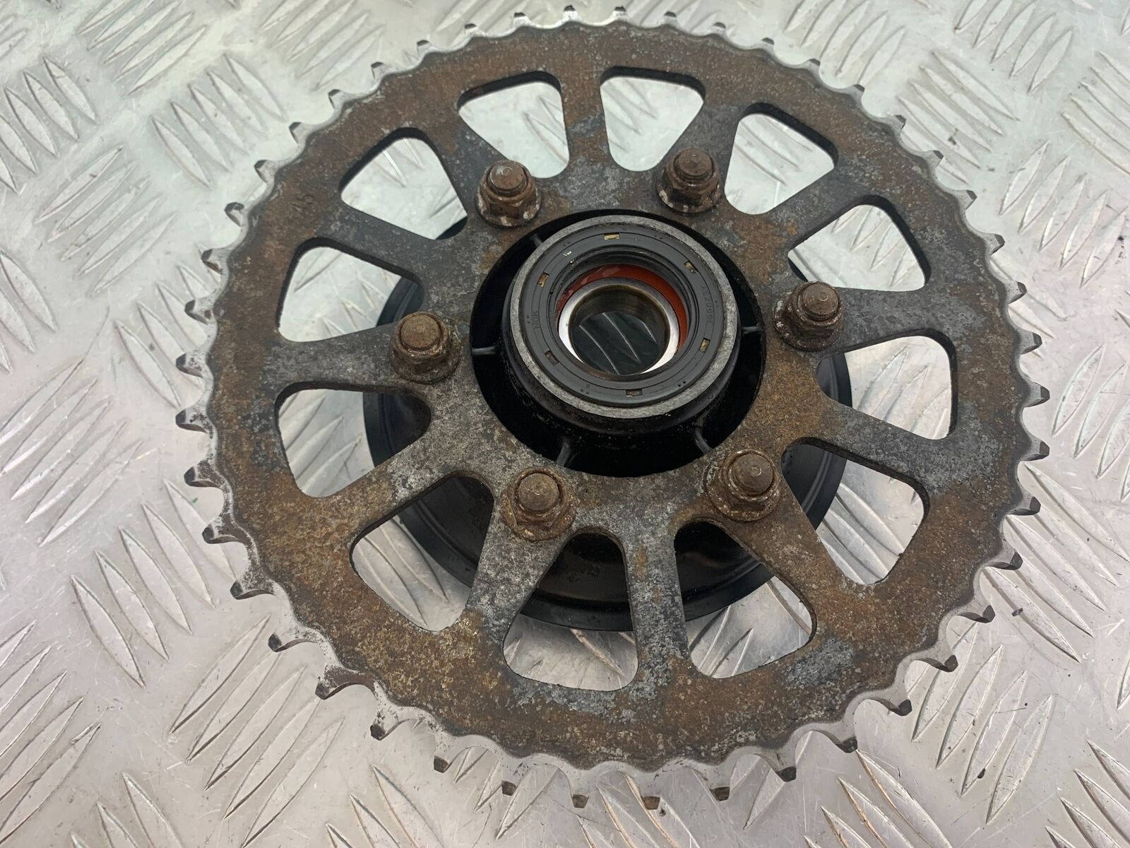 KAWASAKI Z800 Z 800 REAR SPROCKET CARRIER  YEAR 2013-2017 (CMB1059)