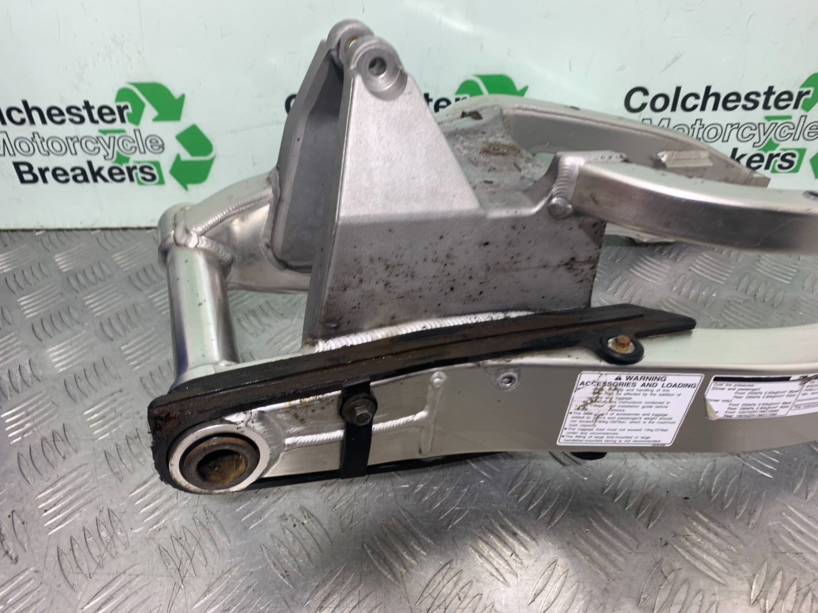 HONDA CBR1000 rr FIREBLADE SWINGARM  YEAR 2006 (CMB1220)