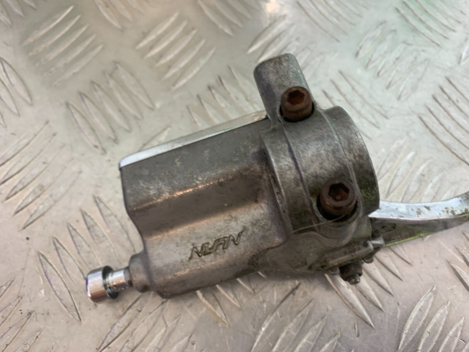 SUZUKI VS1400 VS 1400 INTRUDER BRAKE MASTER CYLINDER  YEAR 1988 (CMB1077)