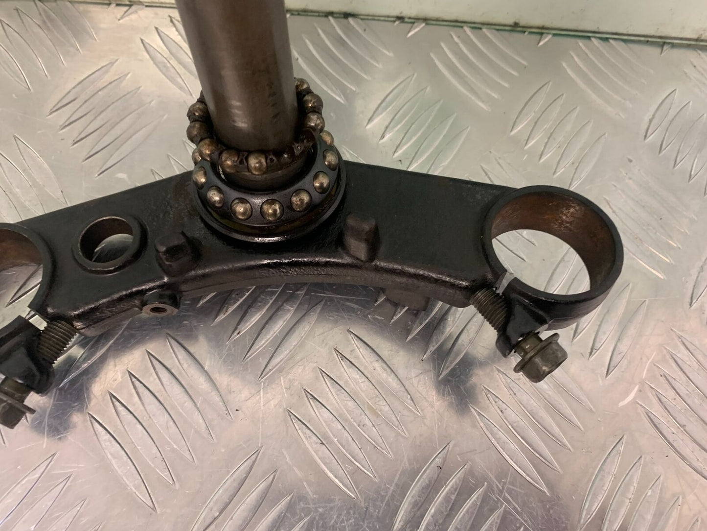 HONDA CBR 400 NC23 TRI-ARM BOTTOM YOKE  YEAR 1987-89 (STOCK 969)