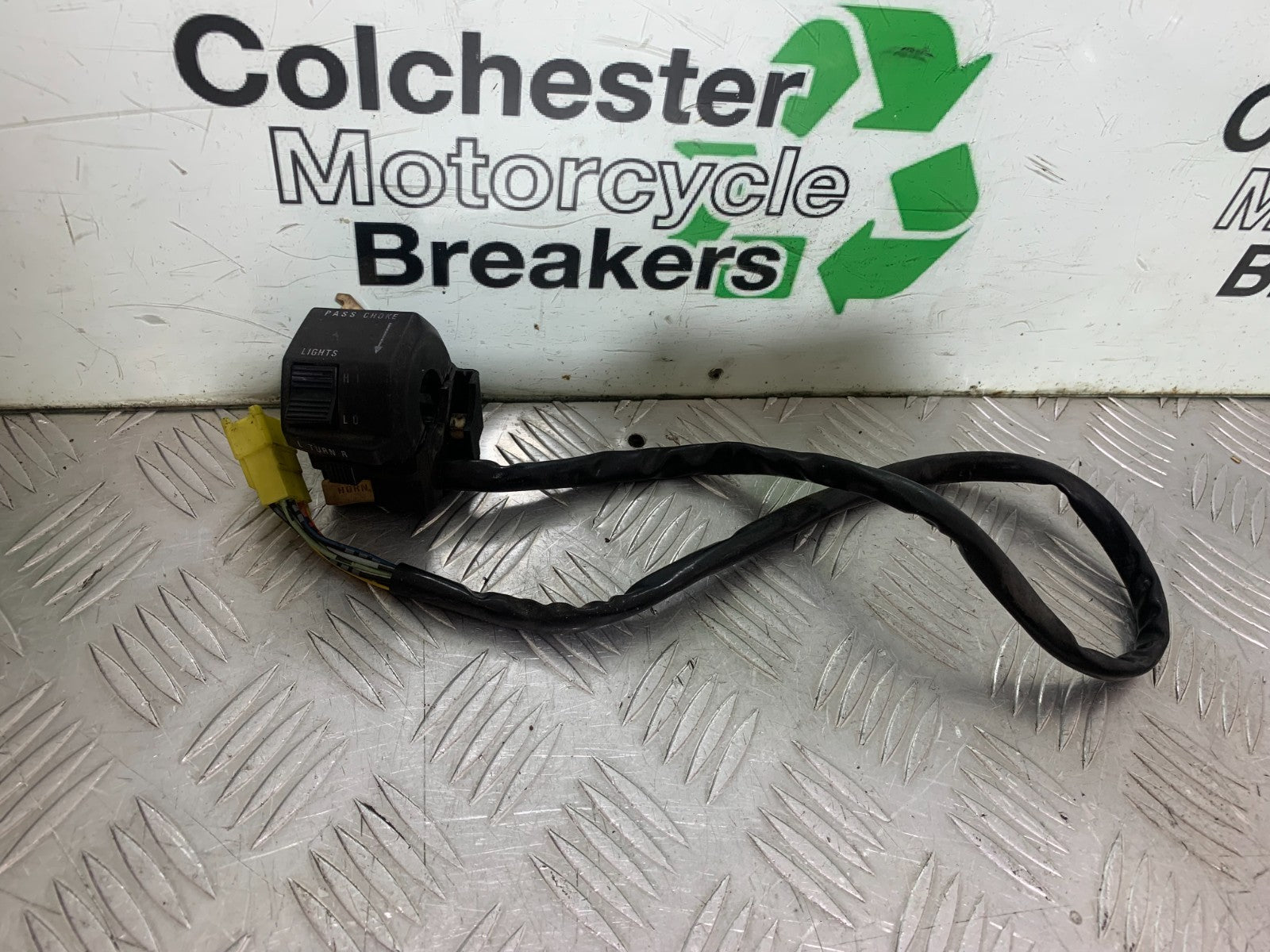 SUZUKI RF900 RF 900 LEFT SWITCH GEAR YEAR 1994-1999 CMB1326