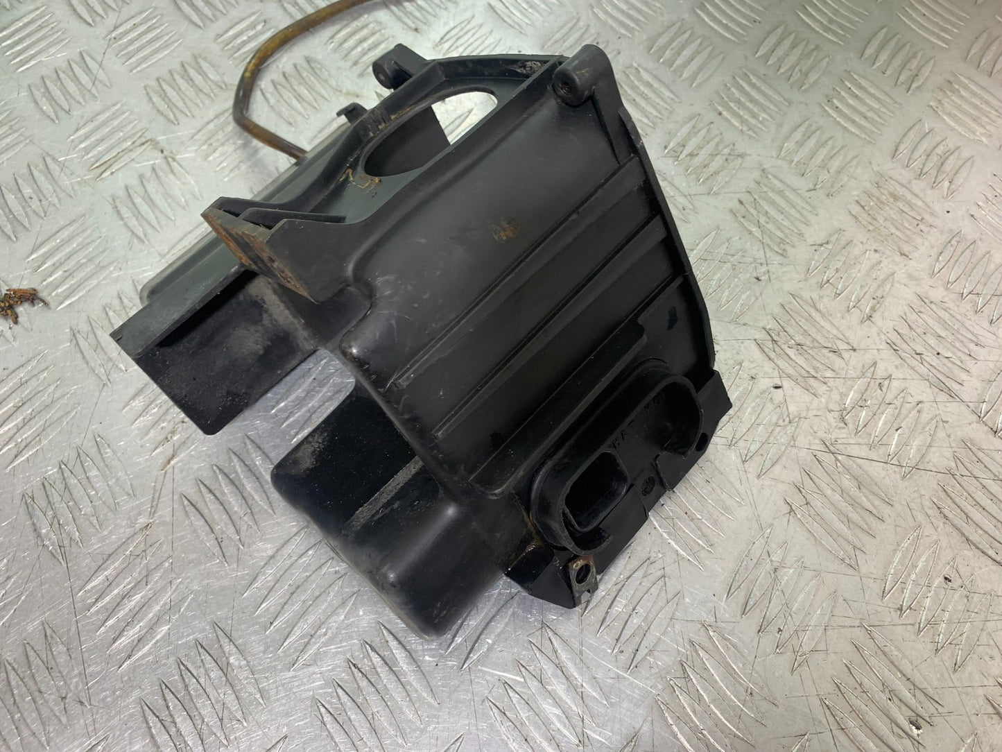 HONDA CG125 CG 125 AIRBOX (NOT COMPLETE)   YEAR 1998-2000 (CMB1282)
