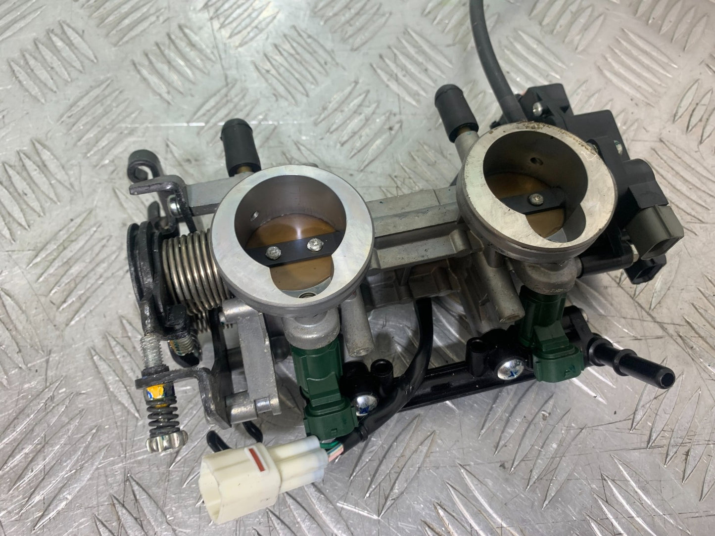 KAWASAKI ER6 N THROTTLE BODIES YEAR 2012-2017 (CMB1324)
