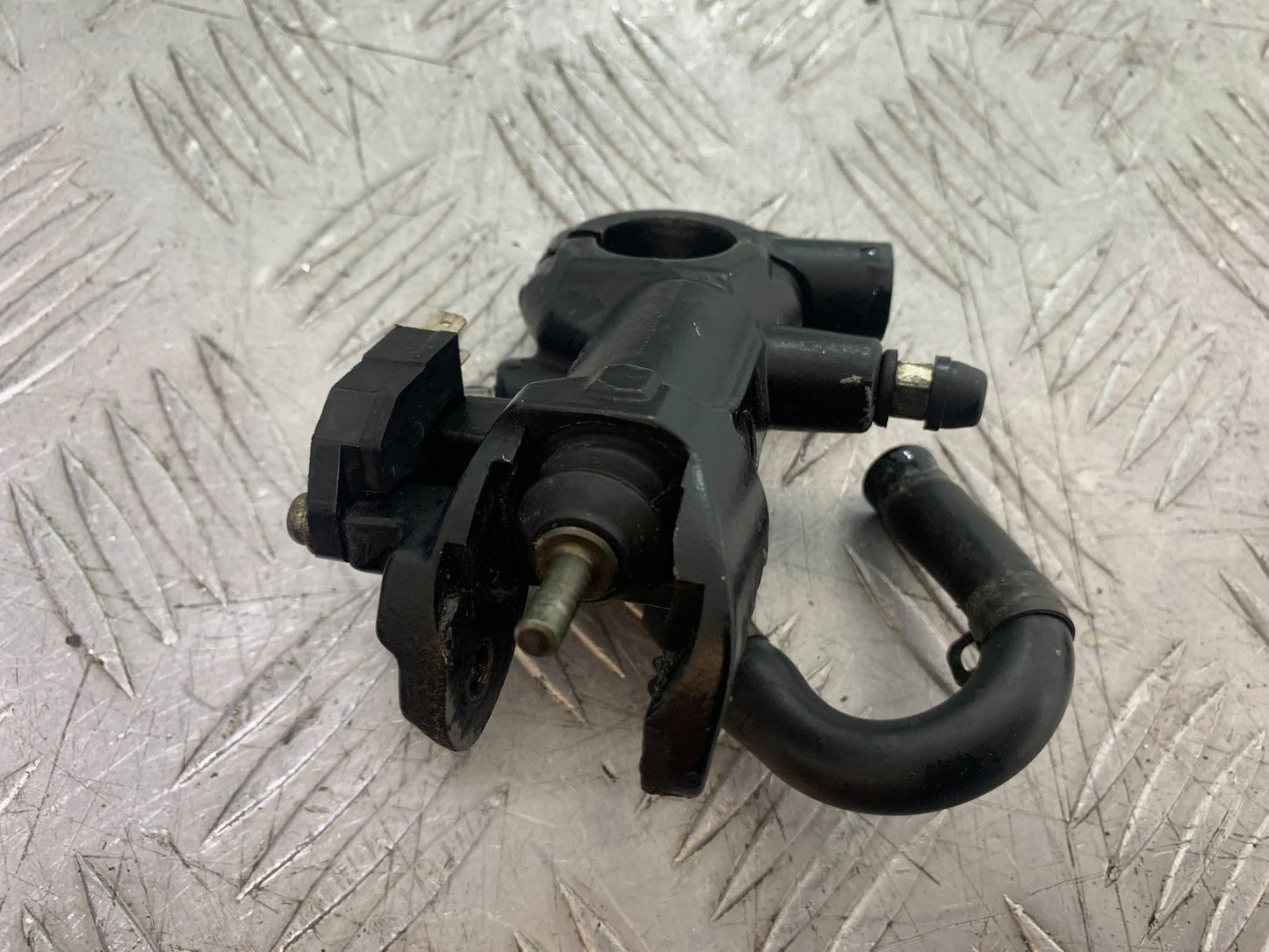 TRIUMPH 1050 SPEED TRIPLE FRONT MASTER CYLINDER YEAR 2005-2007 (CMB1322)