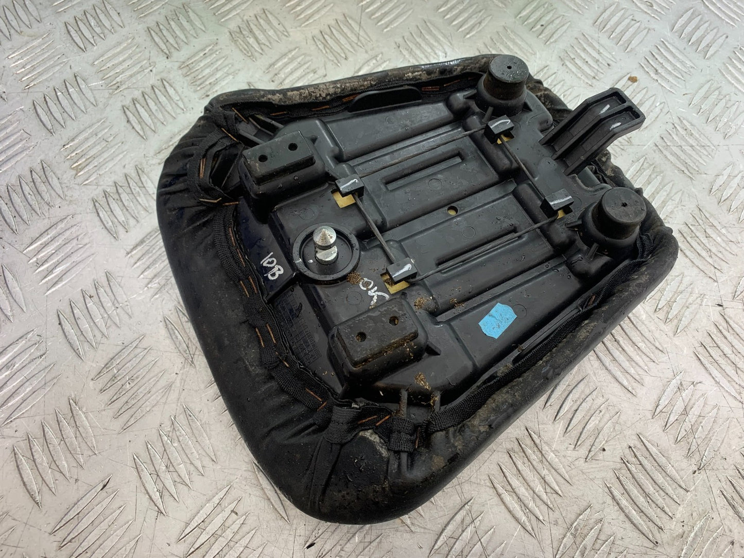 ROYAL ENFIELD HIMALAYAN 411 REAR SEAT   YEAR 2018-2023 (CMB1279)