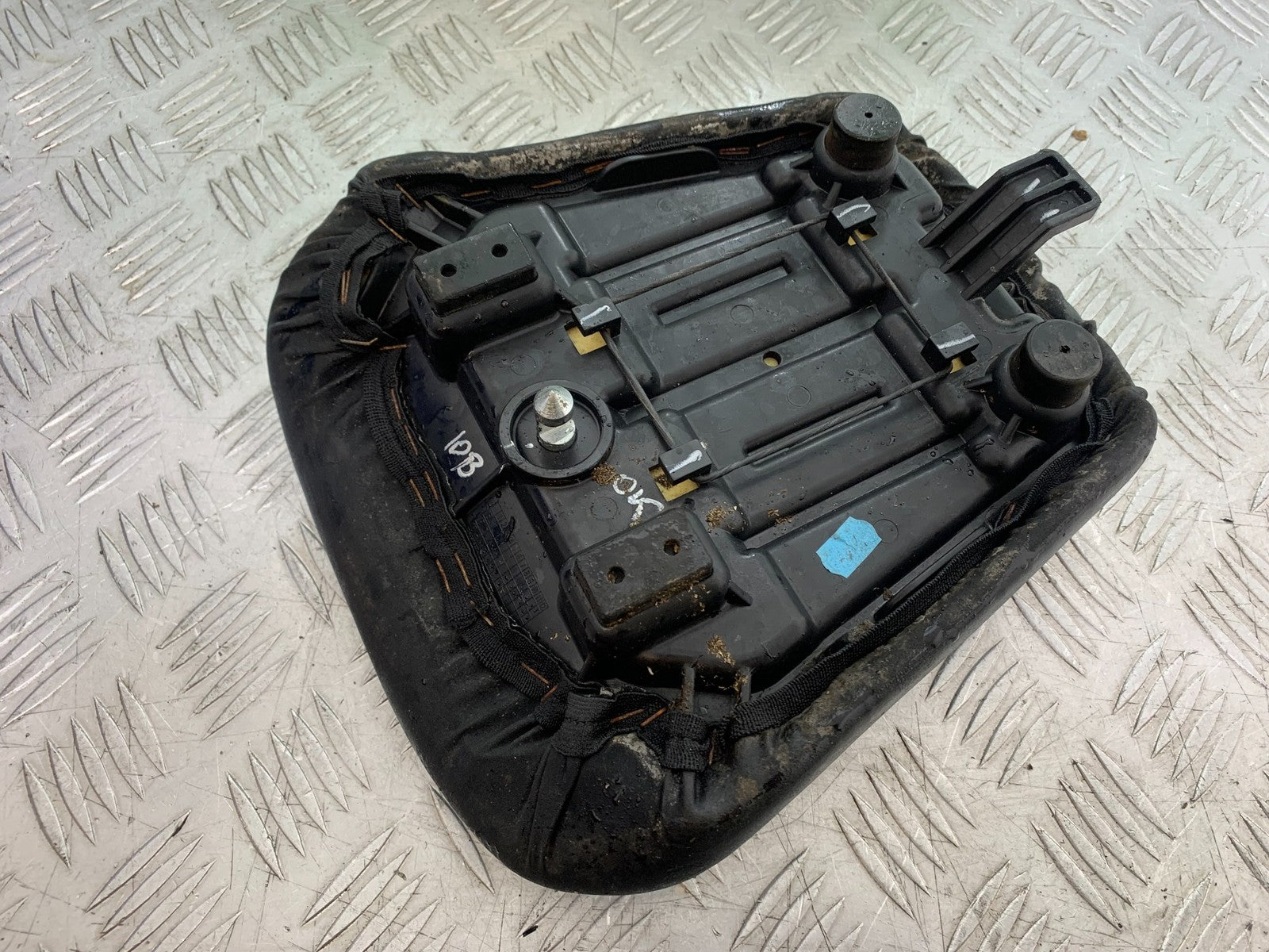 ROYAL ENFIELD HIMALAYAN 411 REAR SEAT   YEAR 2018-2023 (CMB1279)