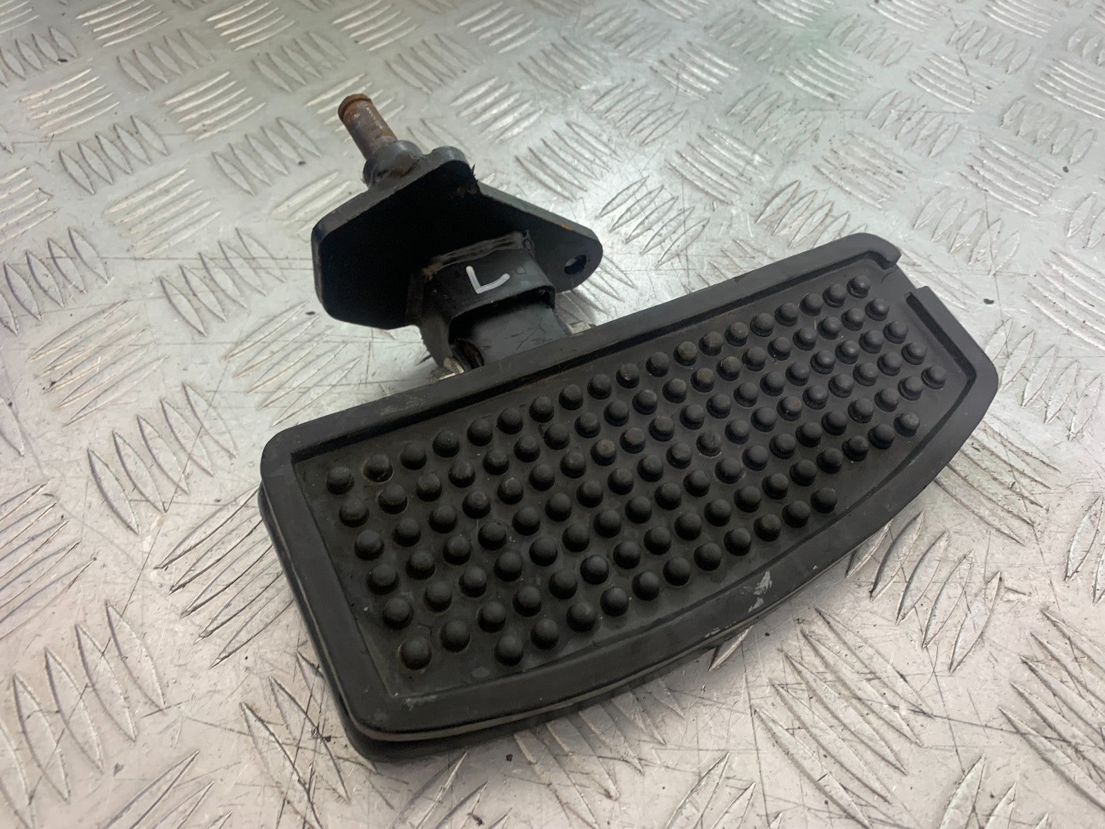 PIONEER NEVADA XF125 LEFT FOOTBOARD YEAR 2009 (CMB1214)