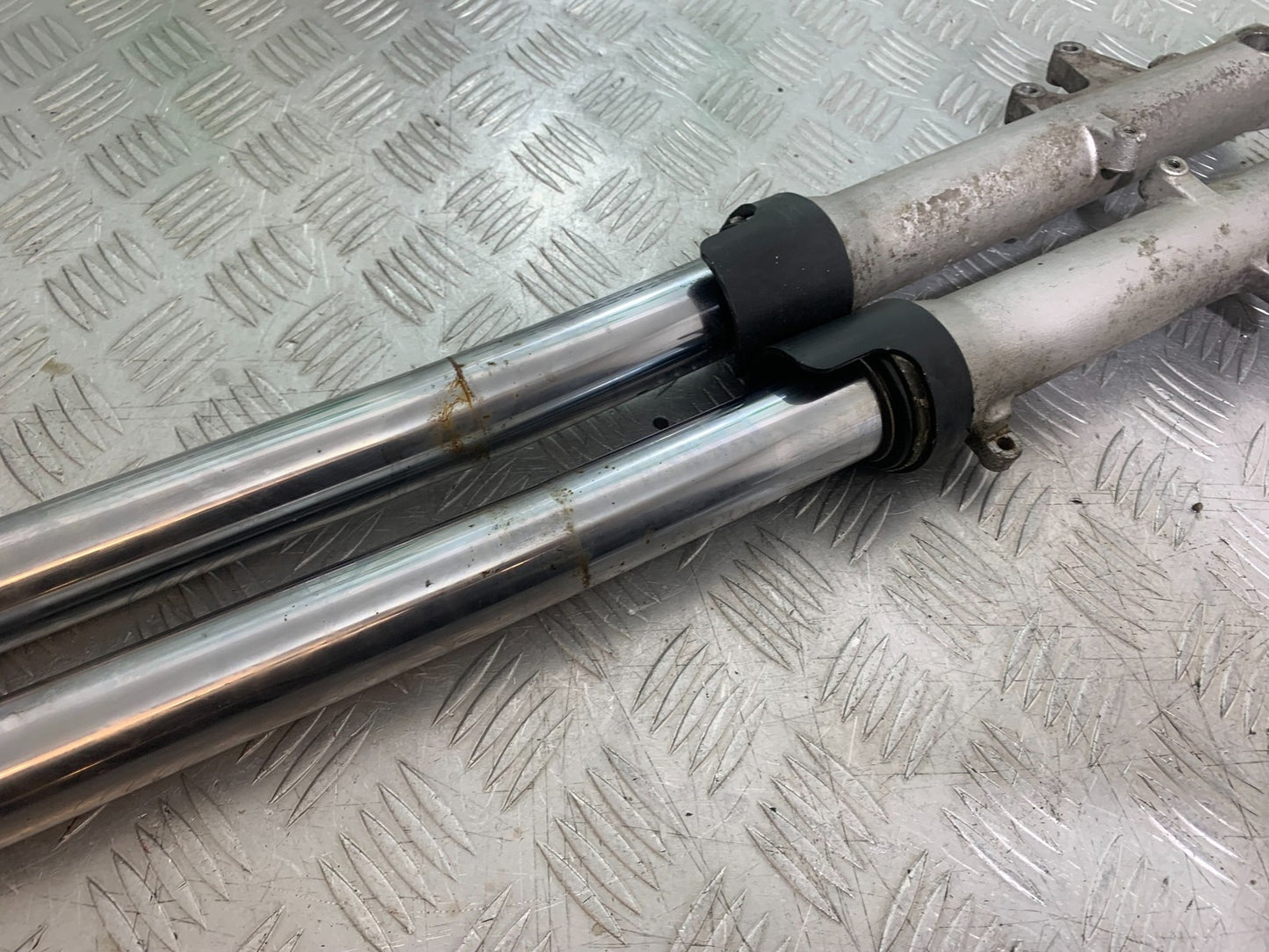 HONDA CBR600 CBR 600 FX FY FORKS (BENT SOLD AS PARTS)   YEAR 1999-2000 (CMB1287)