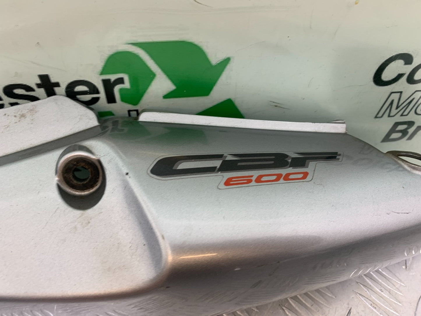 HONDA CBF600 CBF 600 LEFT SEAT PANEL  YEAR 2004-07  (CMB1305)