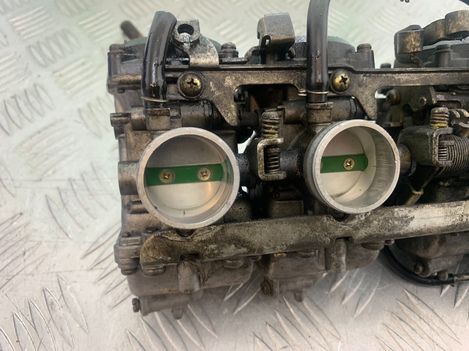 KAWASAKI GPZ600 GPZ 600 CARBS YEAR 1988-90 (CMB1258)