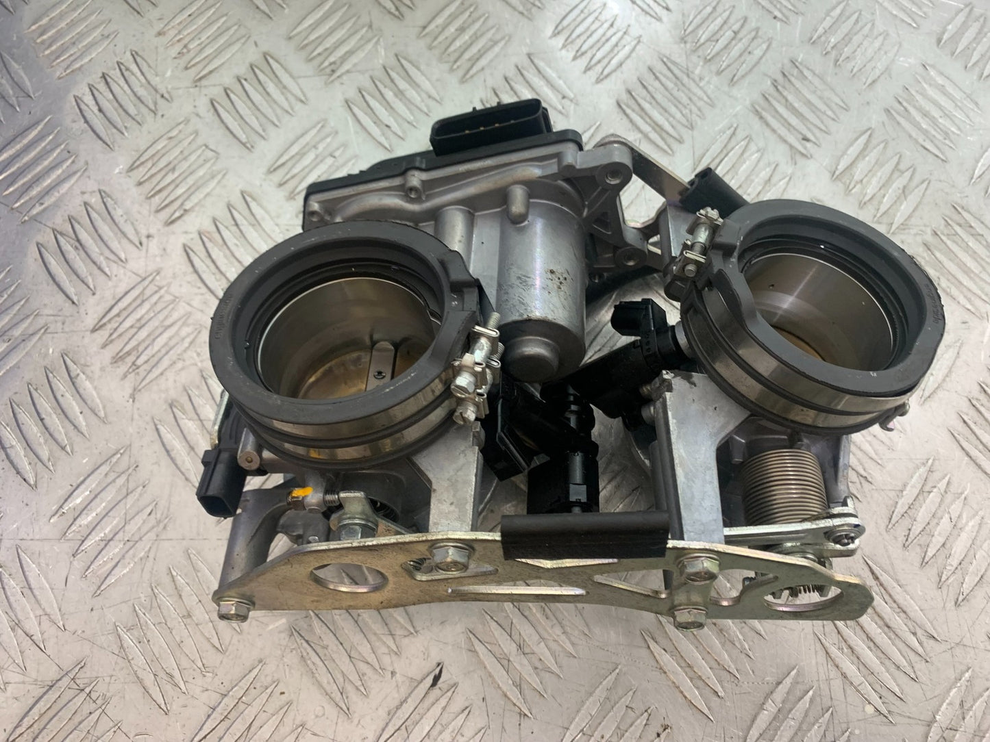 KTM 1290 SUPER DUKE R THROTTLE BODIES YEAR 2020-2024 (CMB1272)