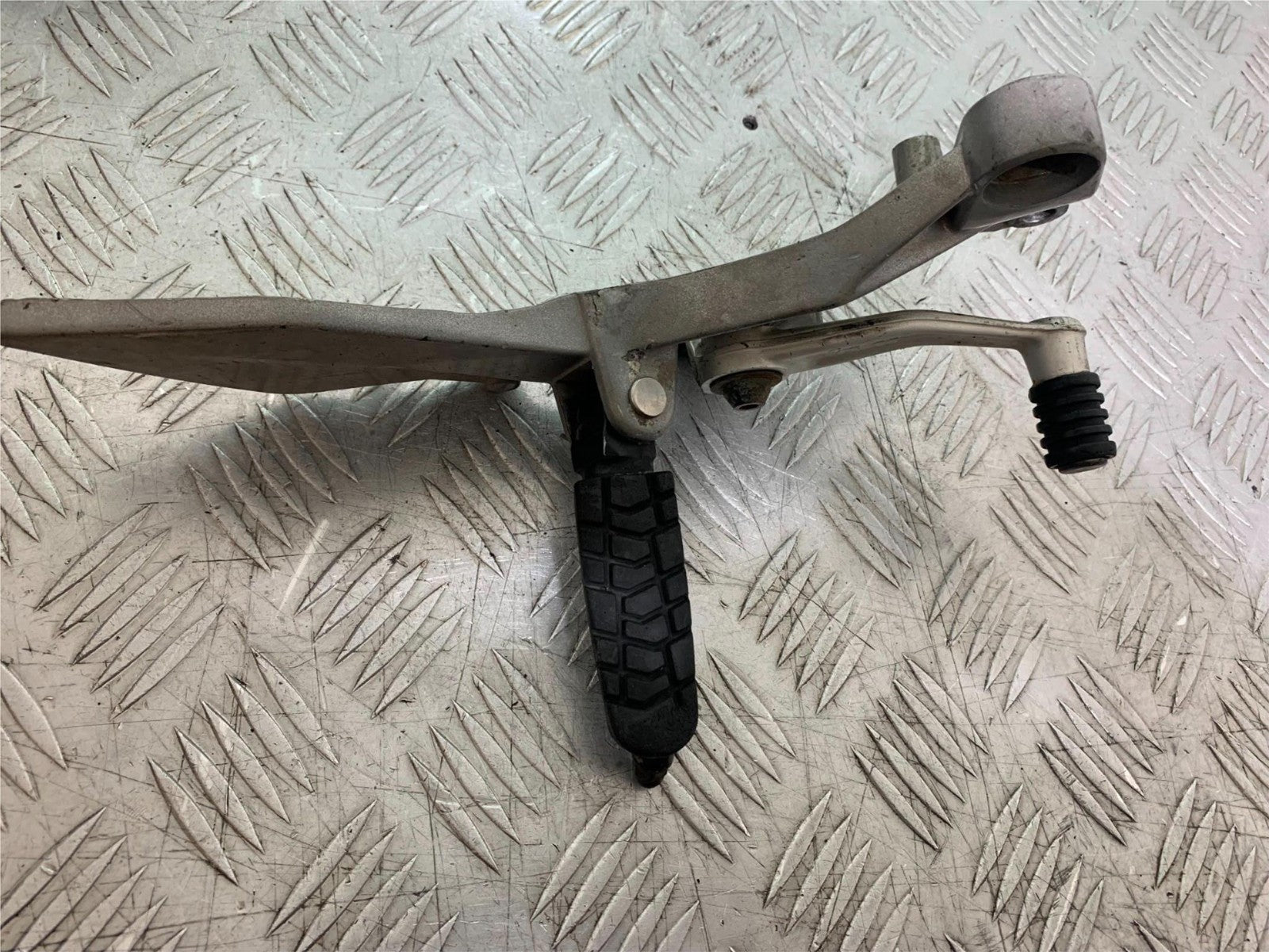 KTM DUKE 125 RIGHT HANGER  YEAR 2012-2016 (CMB1317)