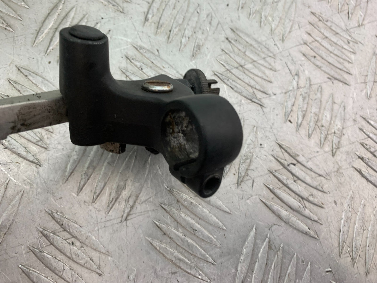 HONDA CBF600 CBF 600 CLUTCH LEVER AND BRACKET   YEAR 2004-07  (CMB1305)